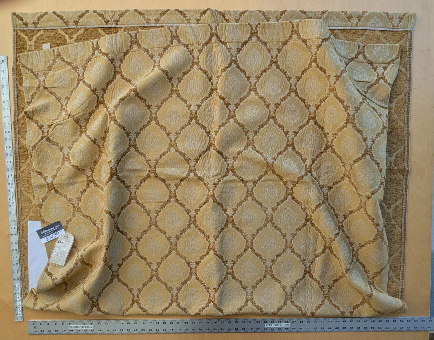 23 EV39 2.2 yards Scalamandre Ecussons Gold Medallion Artichoke Art Deco Renaissance Heavy MSRP USD480/y