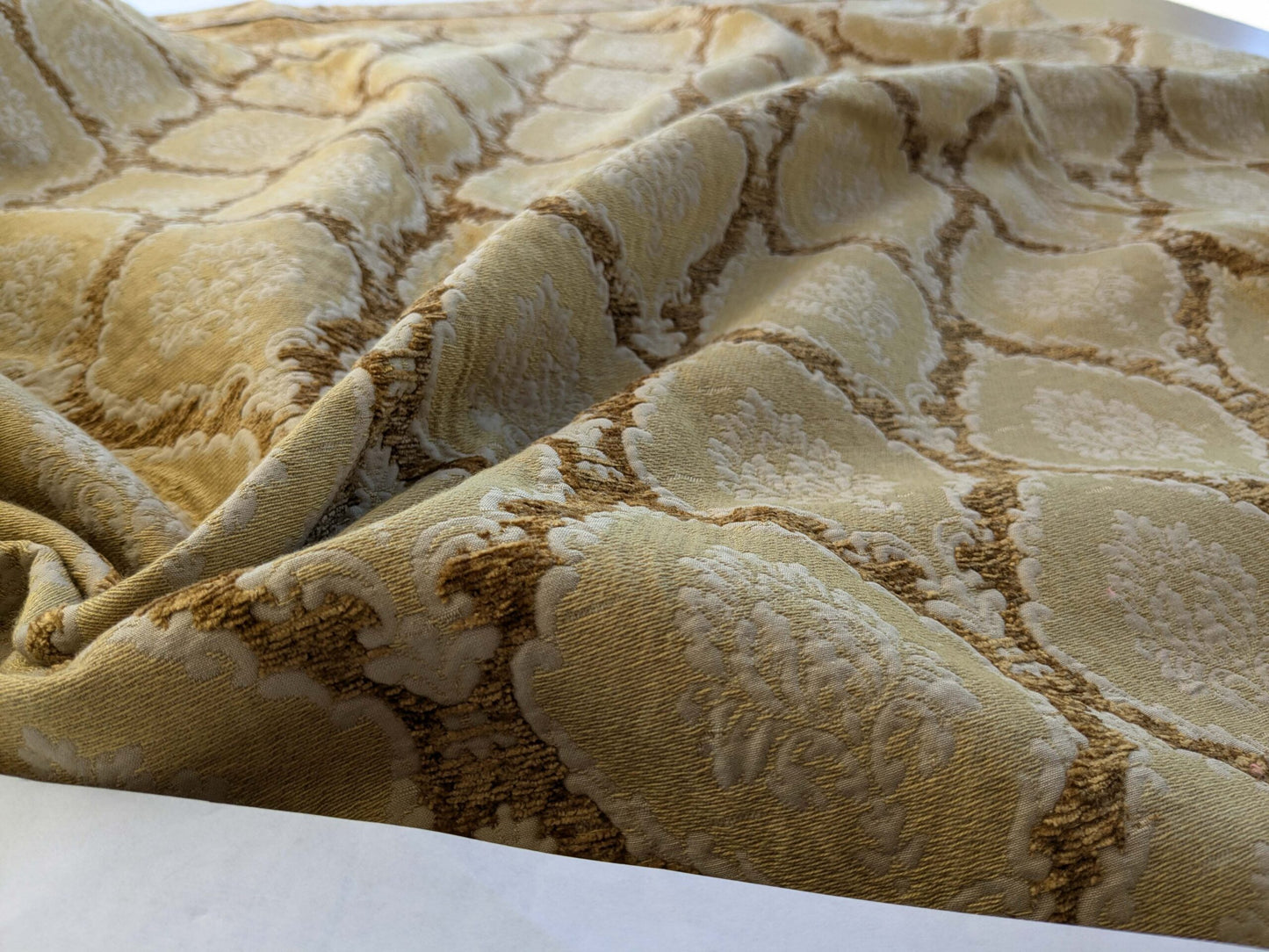 23 EV39 2.2 yards Scalamandre Ecussons Gold Medallion Artichoke Art Deco Renaissance Heavy MSRP USD480/y