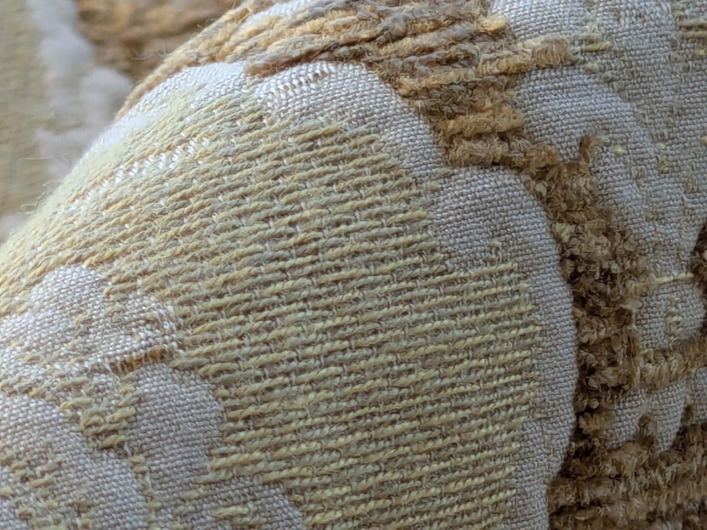 23 EV39 2.2 yards Scalamandre Ecussons Gold Medallion Artichoke Art Deco Renaissance Heavy MSRP USD480/y