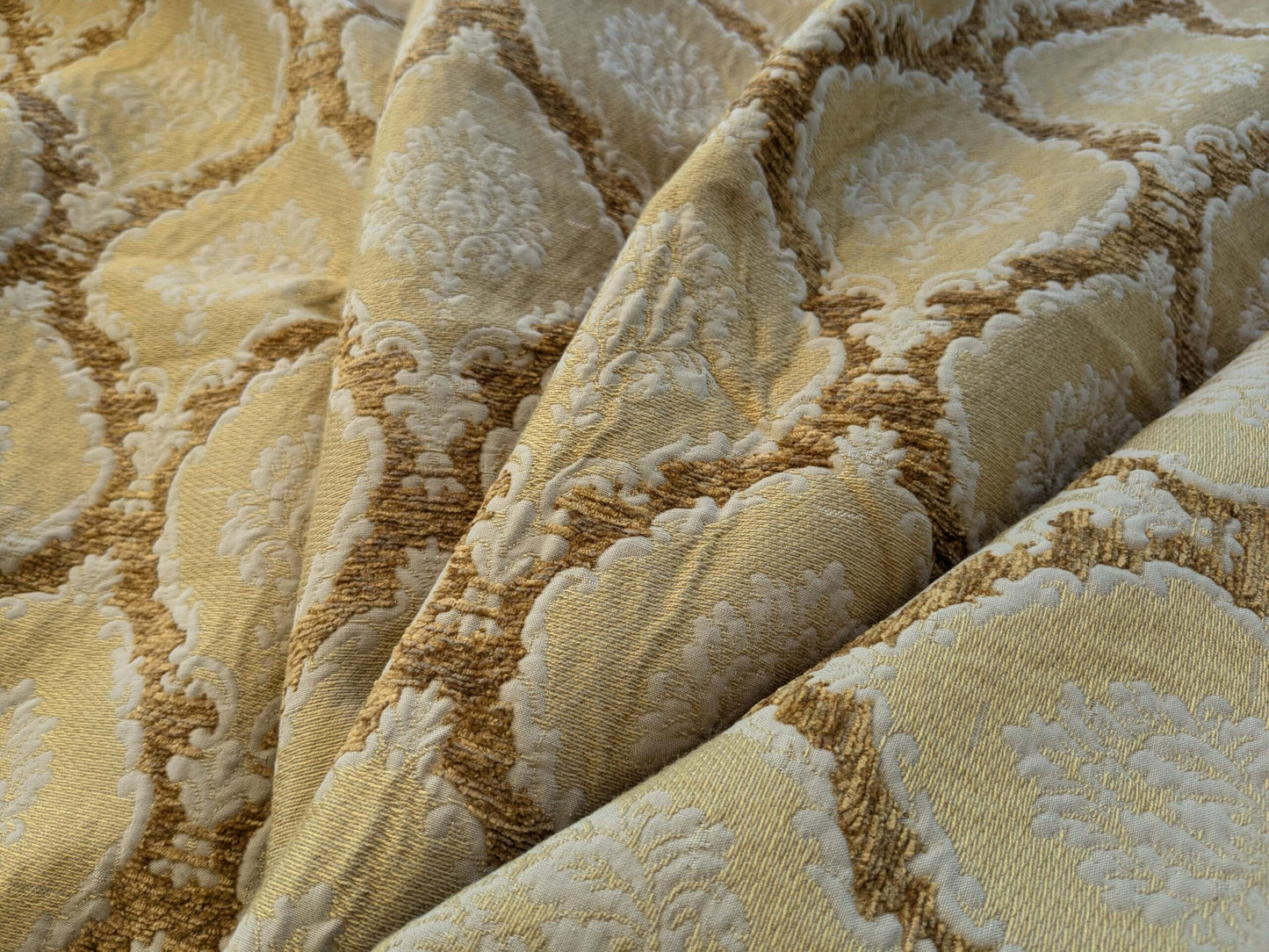 23 EV39 2.2 yards Scalamandre Ecussons Gold Medallion Artichoke Art Deco Renaissance Heavy MSRP USD480/y