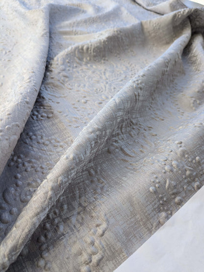 4 EV40 2.4 yards x 54"  Scalamandre Jacquard Gray Medallion Art Deco Pebbled Raised Abstract