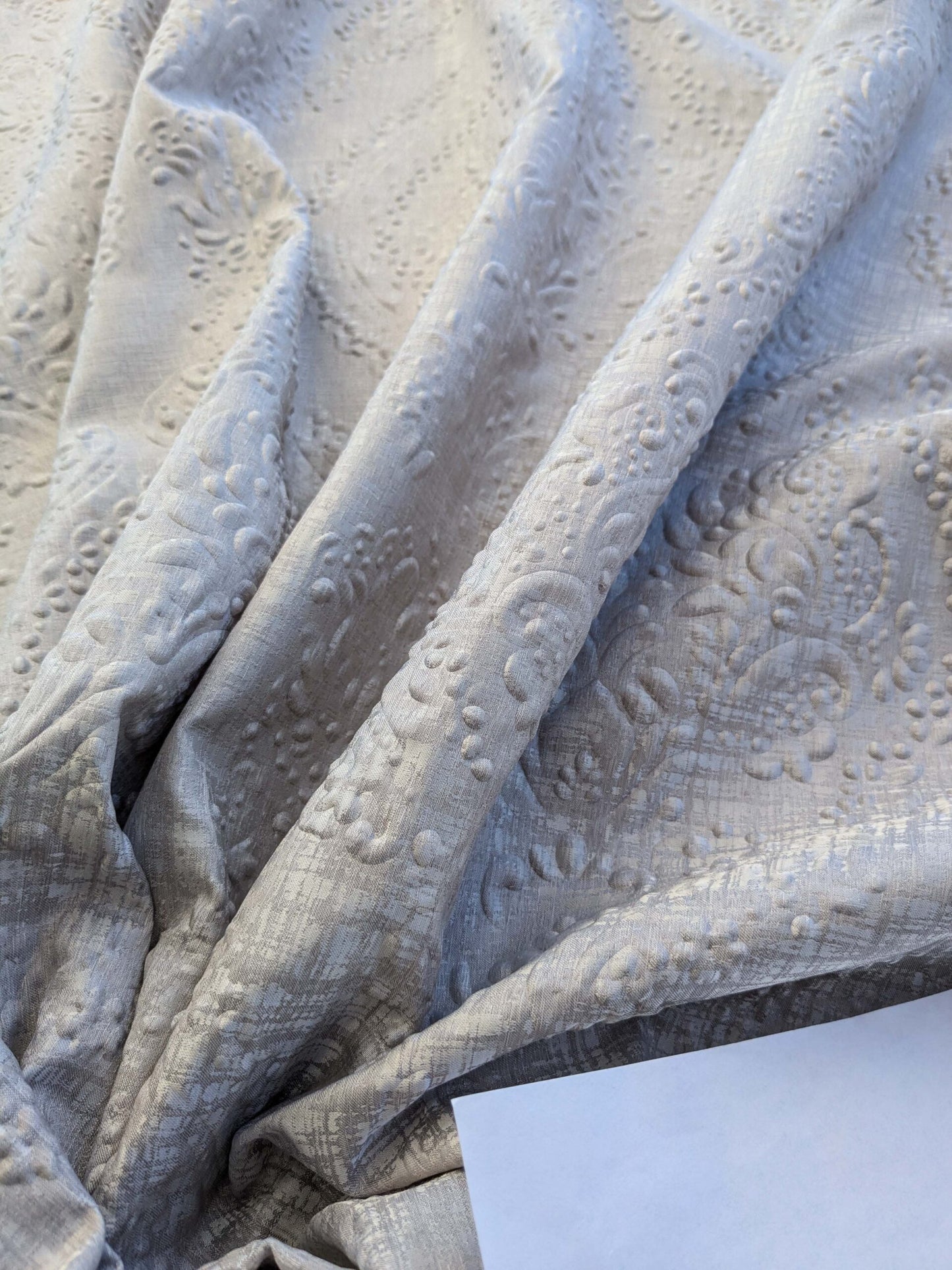 4 EV40 2.4 yards x 54"  Scalamandre Jacquard Gray Medallion Art Deco Pebbled Raised Abstract