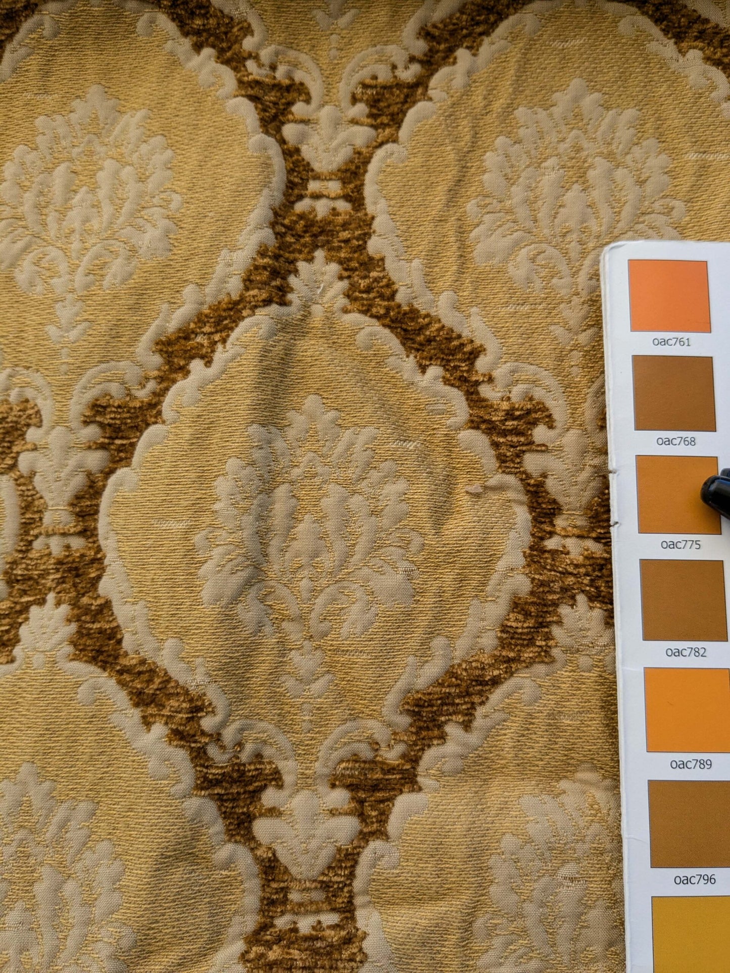 17 EV40 2.4yards x 52"W Scalamandre Ecussons Gold Medallion Artichoke Art Deco Renaissance Heavy MSRP USD480/y