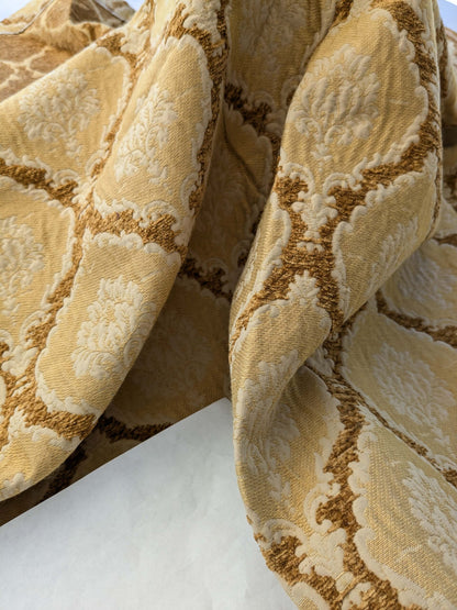 17 EV40 2.4yards x 52"W Scalamandre Ecussons Gold Medallion Artichoke Art Deco Renaissance Heavy MSRP USD480/y