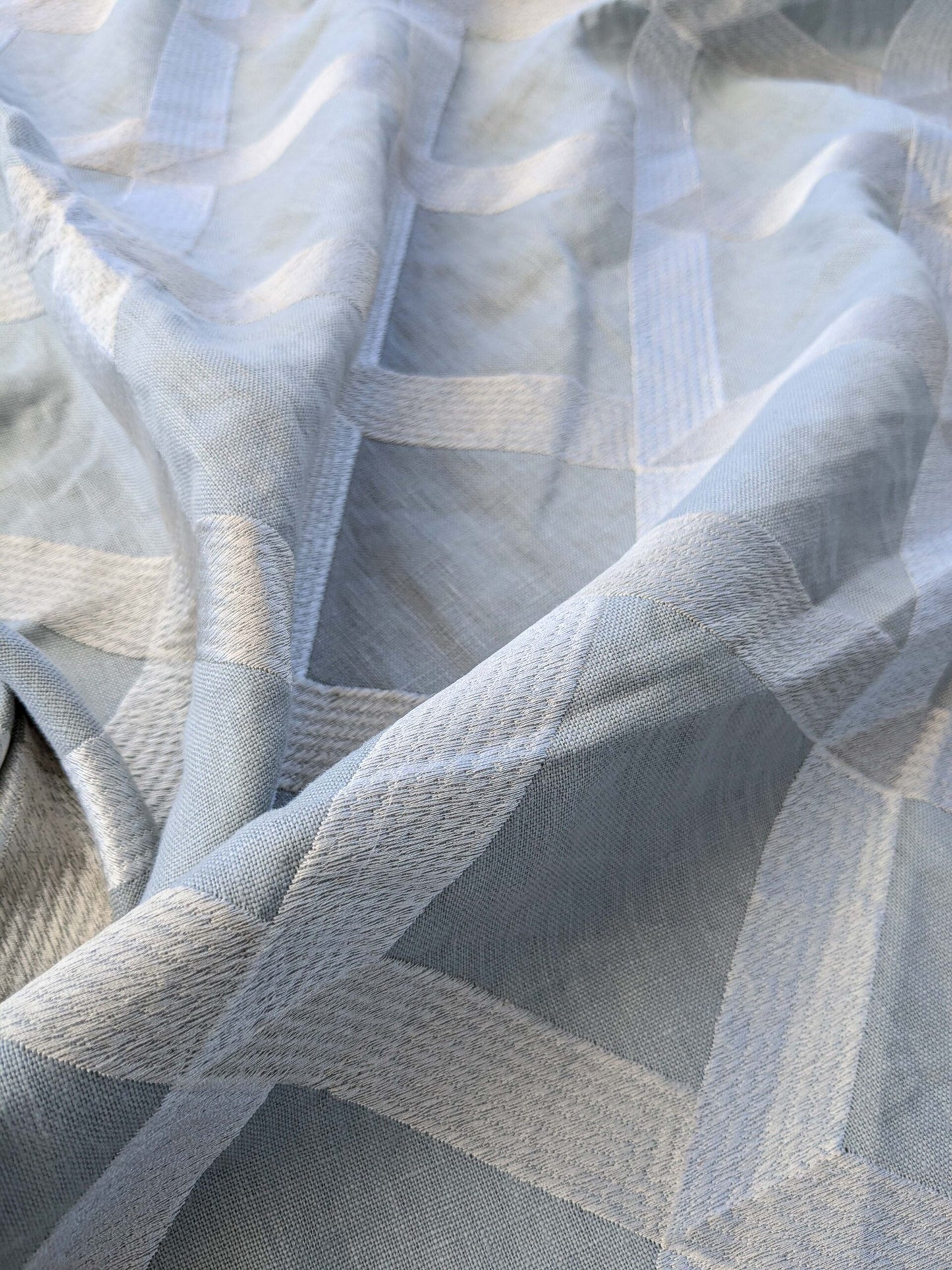 5 EV41 1.2yd x 51"w Scalamandre Lattice Embroidery Zinc Gray Linen Viscose Diamond Geometry
