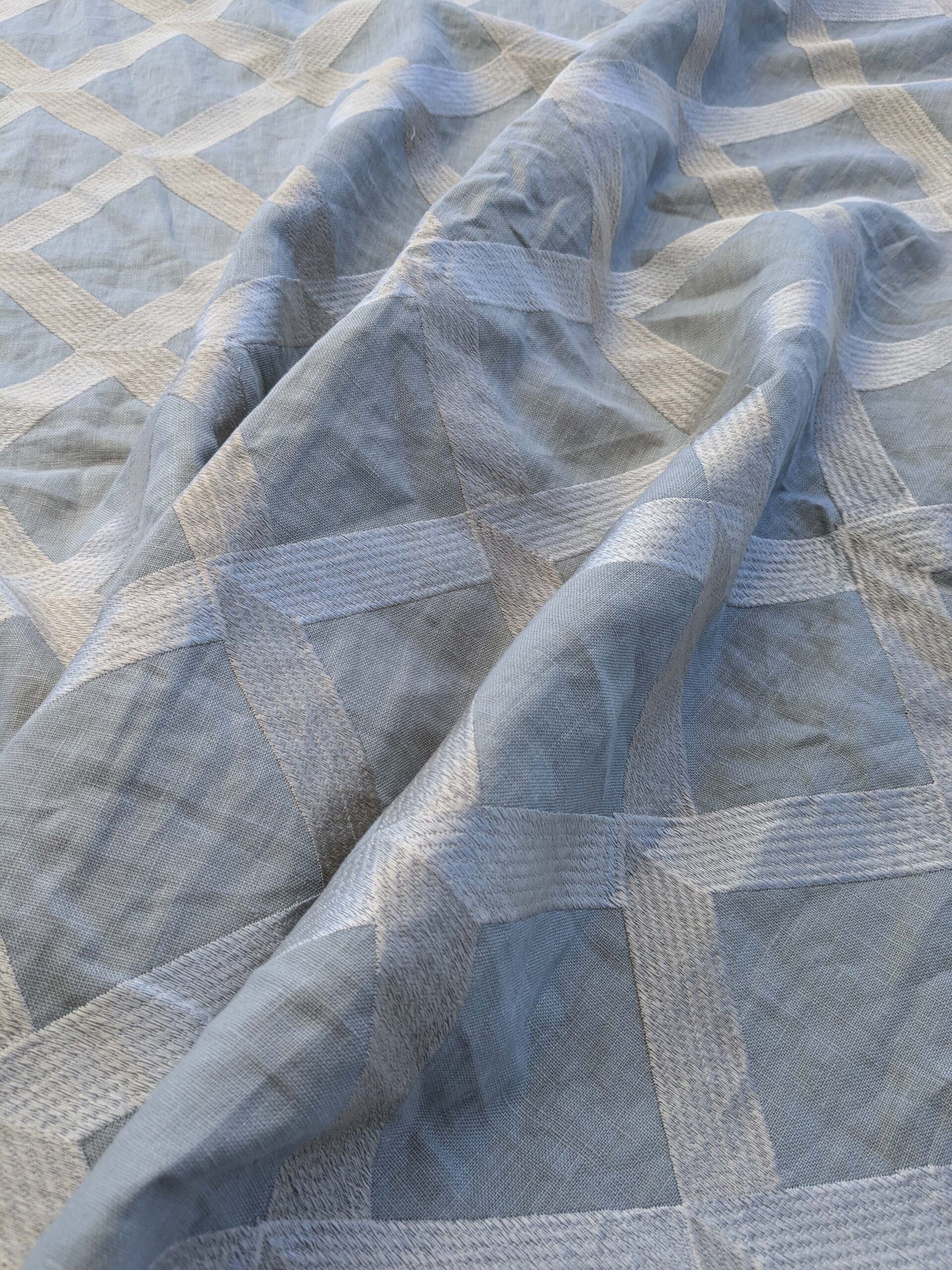 5 EV41 1.2yd x 51"w Scalamandre Lattice Embroidery Zinc Gray Linen Viscose Diamond Geometry