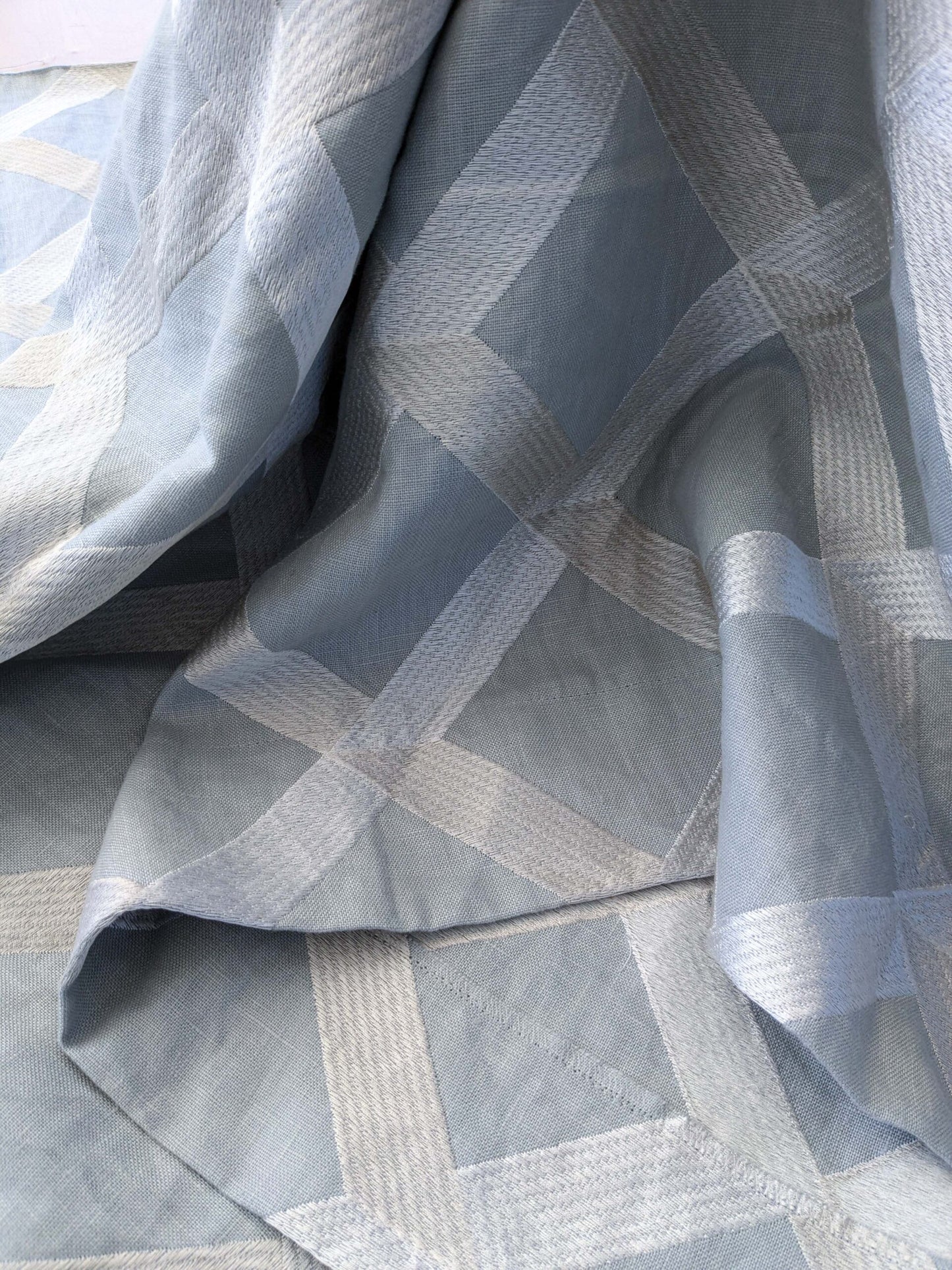5 EV41 1.2yd x 51"w Scalamandre Lattice Embroidery Zinc Gray Linen Viscose Diamond Geometry