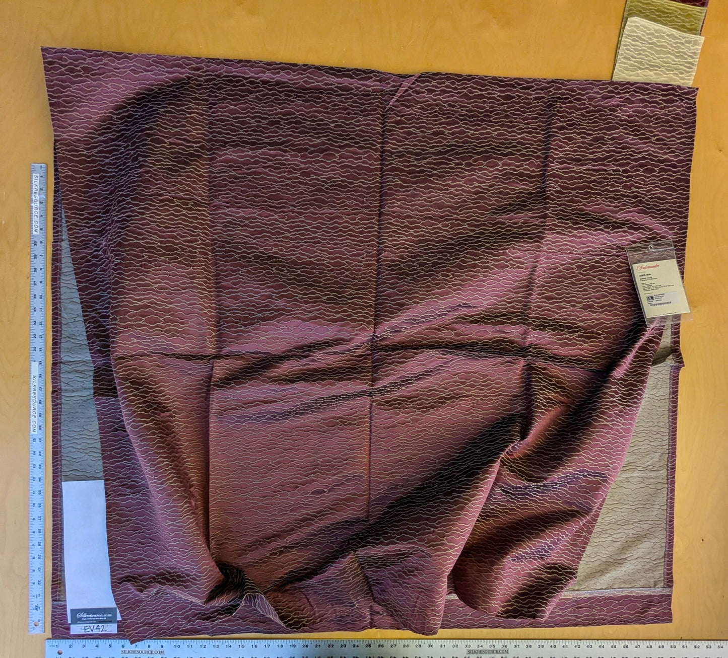 27 EV42 2.4y x 51"w Scalamandre Sophie Onde Eggplant Purple Campagna Collection Art Deco Abstract