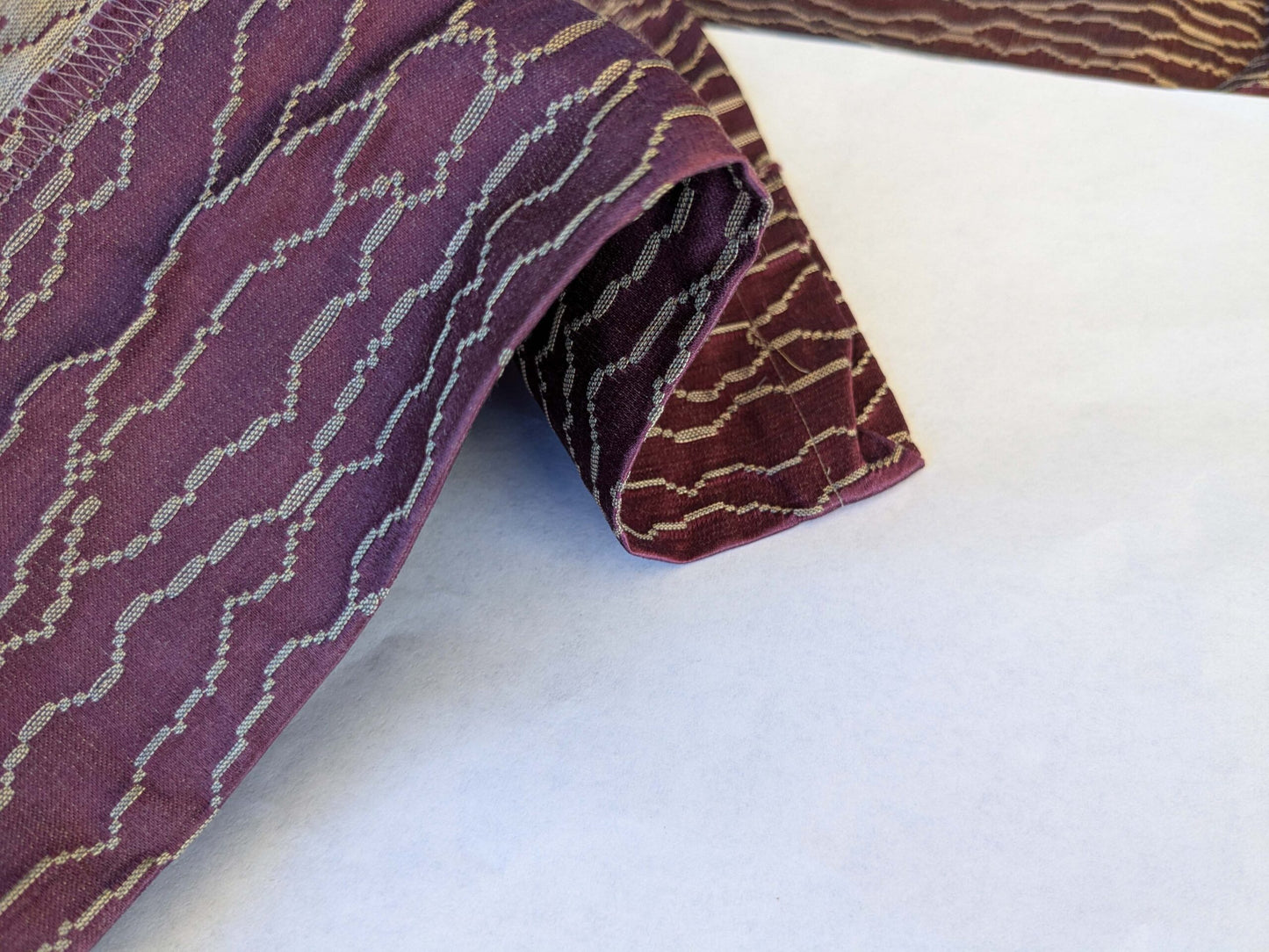 27 EV42 2.4y x 51"w Scalamandre Sophie Onde Eggplant Purple Campagna Collection Art Deco Abstract