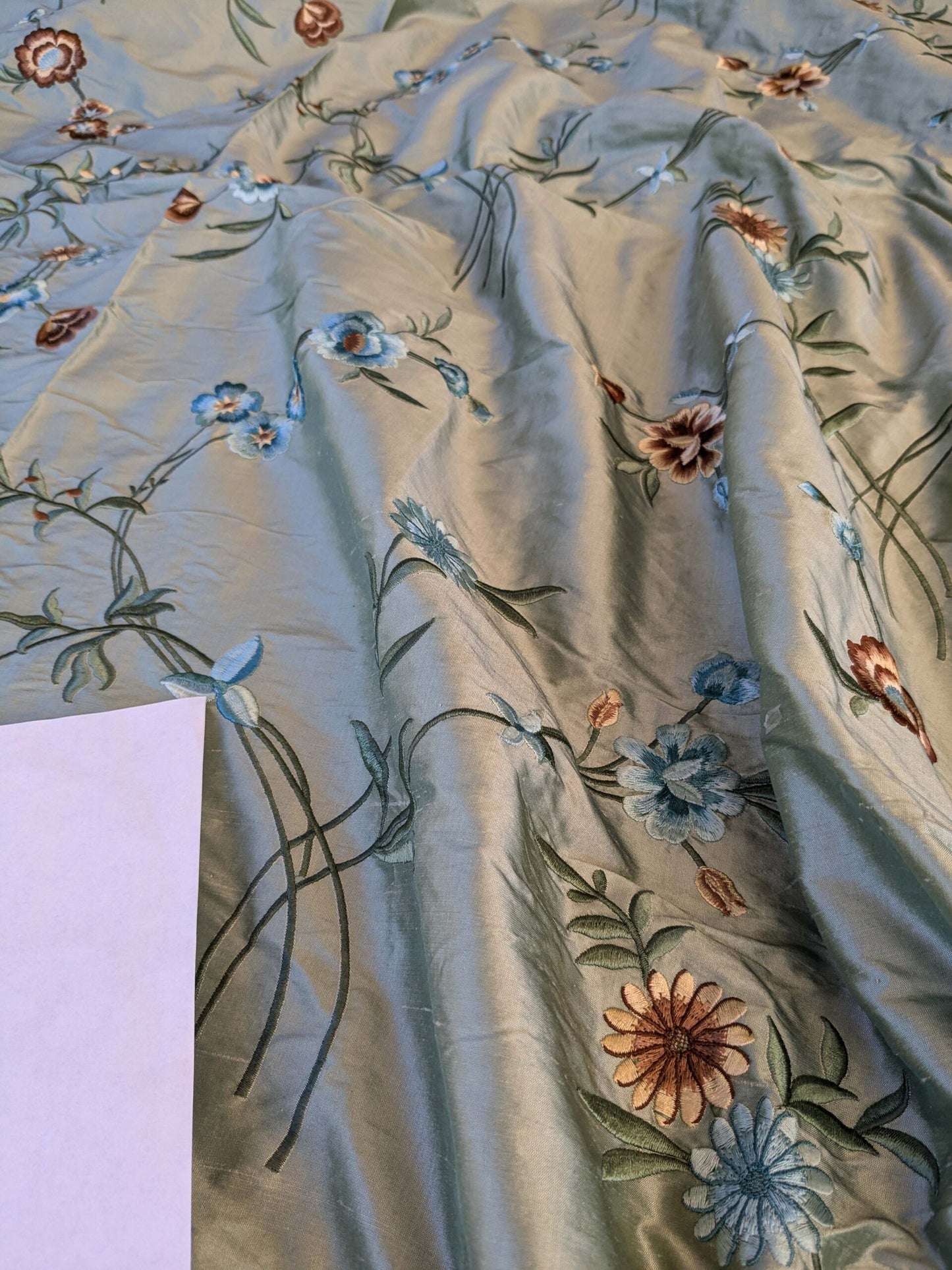 10 EV42 2.4y x 54"w Scalamandre Chahna in Day Lily Gray Silk Embroidery Blue Green Brown daisy Rose Vine &amp; Flower MSRP USD344/y