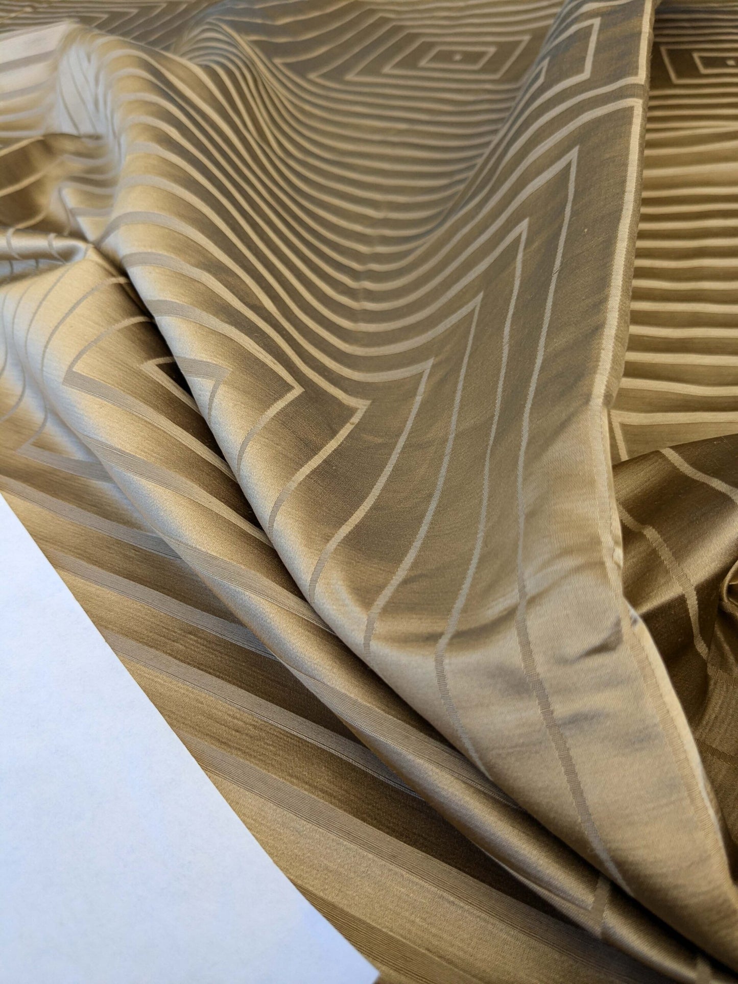 16 EV42 2.4y x 54"w Scalamandre Brown Geometric Art Deco Square Pattern Silk Blend