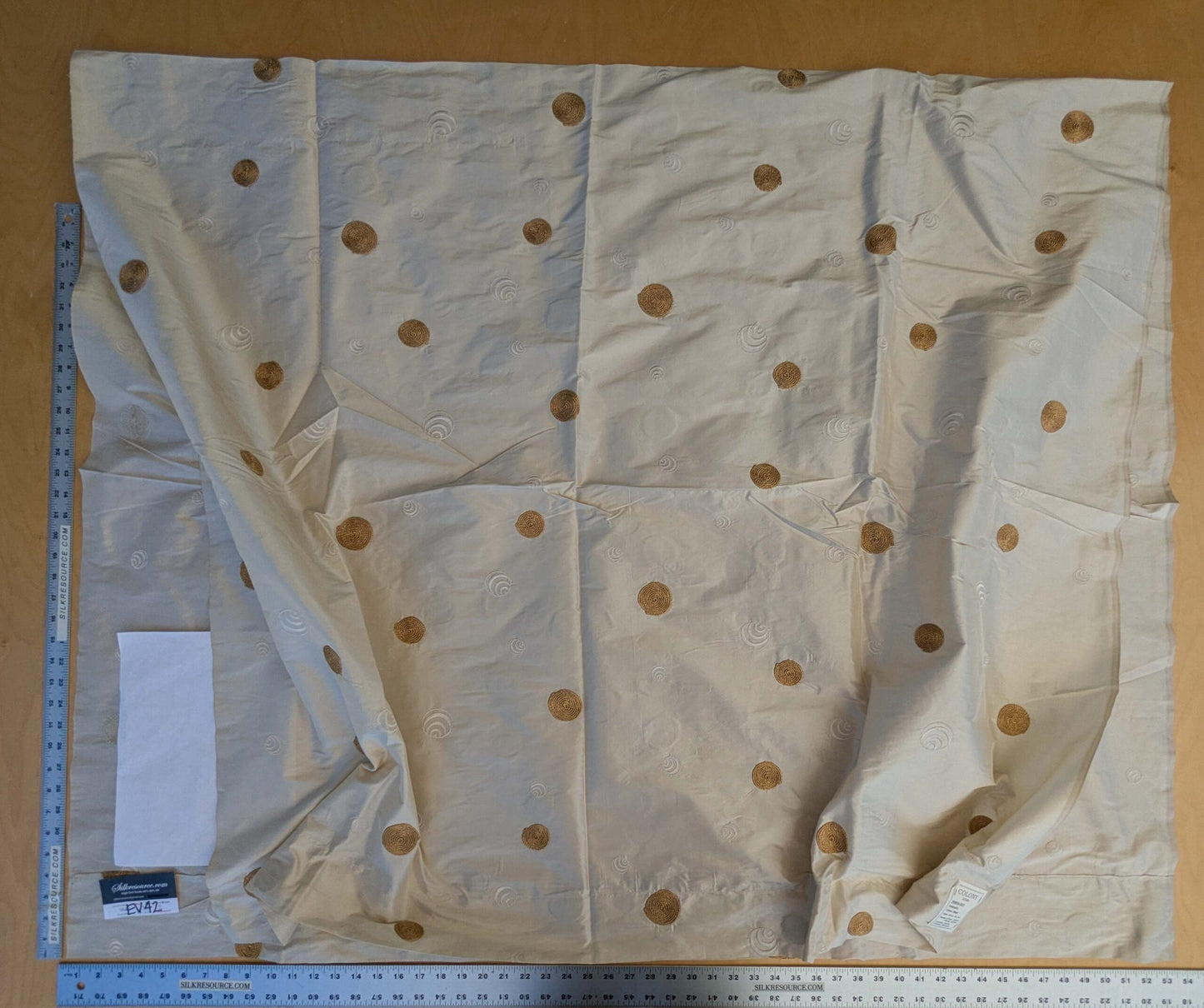 24 EV42 2.4y x 53"w Scalamandre Colony Roma Hokkaido Beige Embroidery Silk Dot Circle Brown