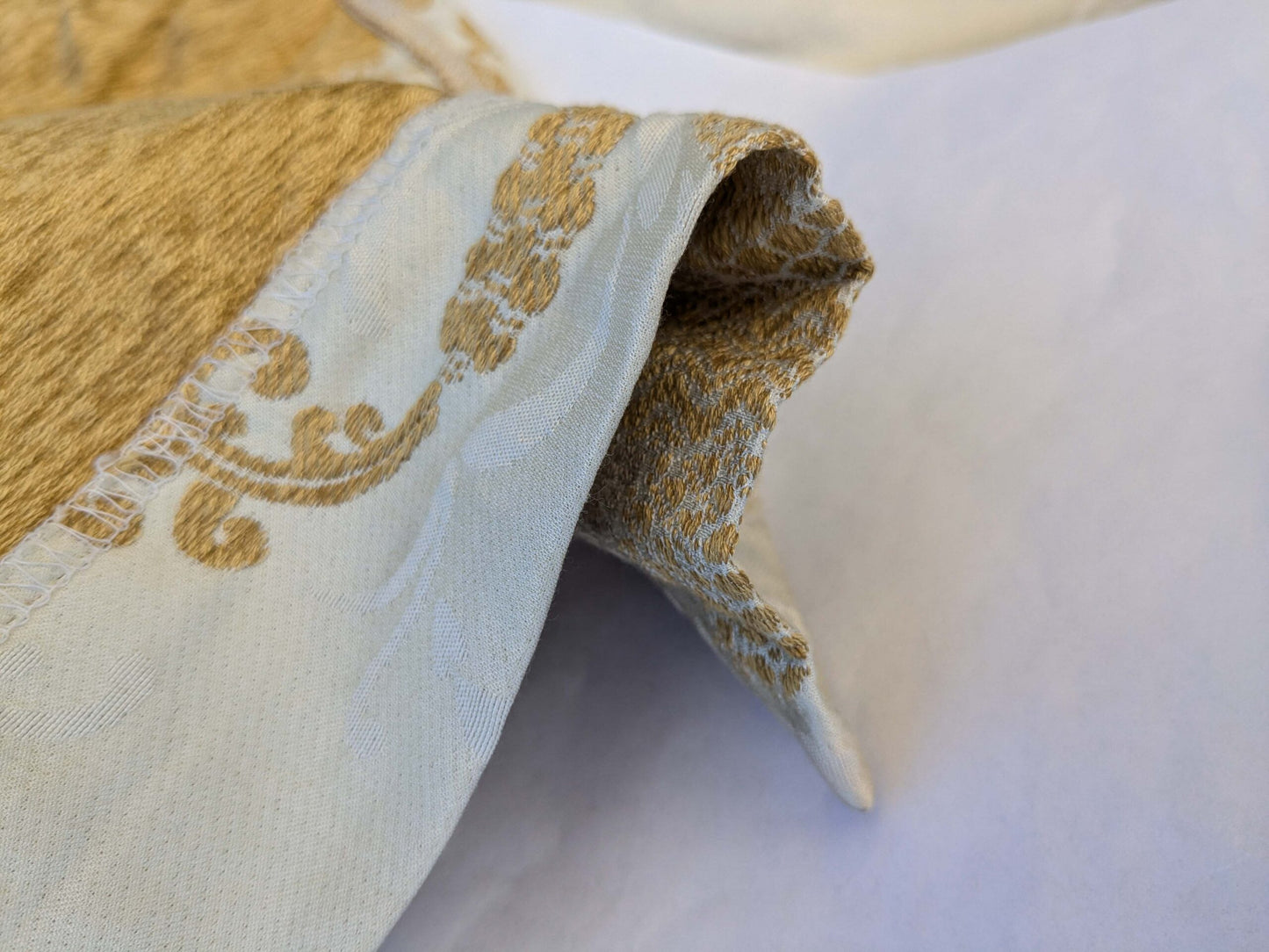 25 EV42 2.4y x 52"w Scalamandre Colony Vivaldi Silver Gold on Ivory Silk Lampas Botanical Foliage MSRP USD 640/y