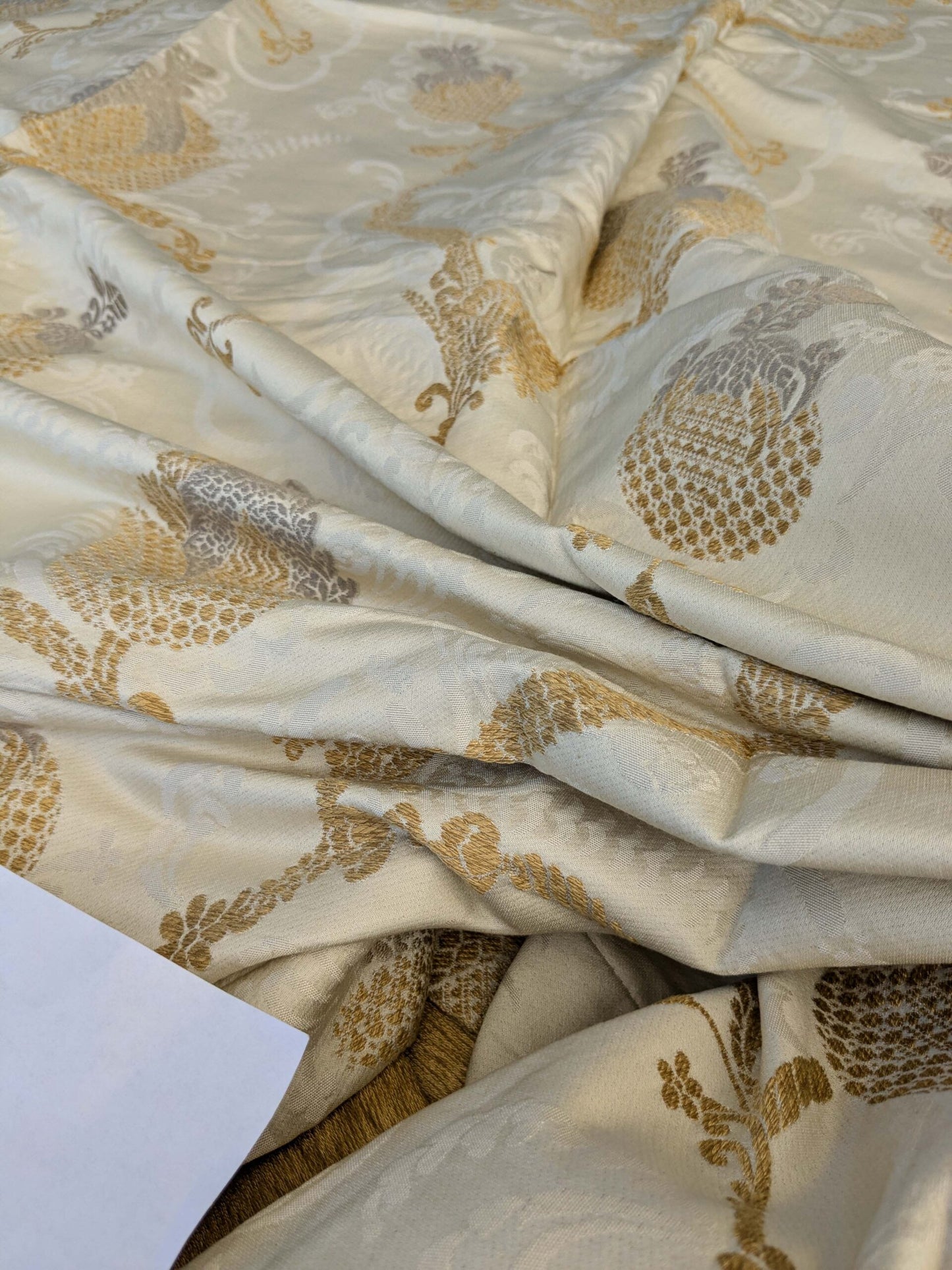 25 EV42 2.4y x 52"w Scalamandre Colony Vivaldi Silver Gold on Ivory Silk Lampas Botanical Foliage MSRP USD 640/y