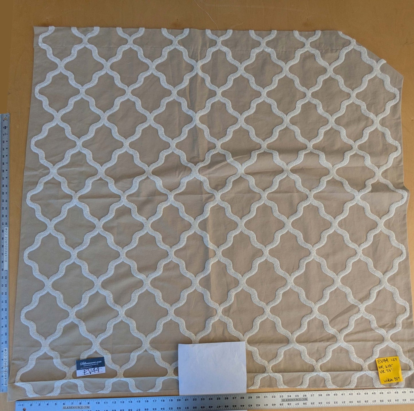 4 EV44 1.2y x 54" Scalamandre Fonthill Astley Boucle Biscuit Brown White Cream Diamond Ogee MSRP USD 338/Y