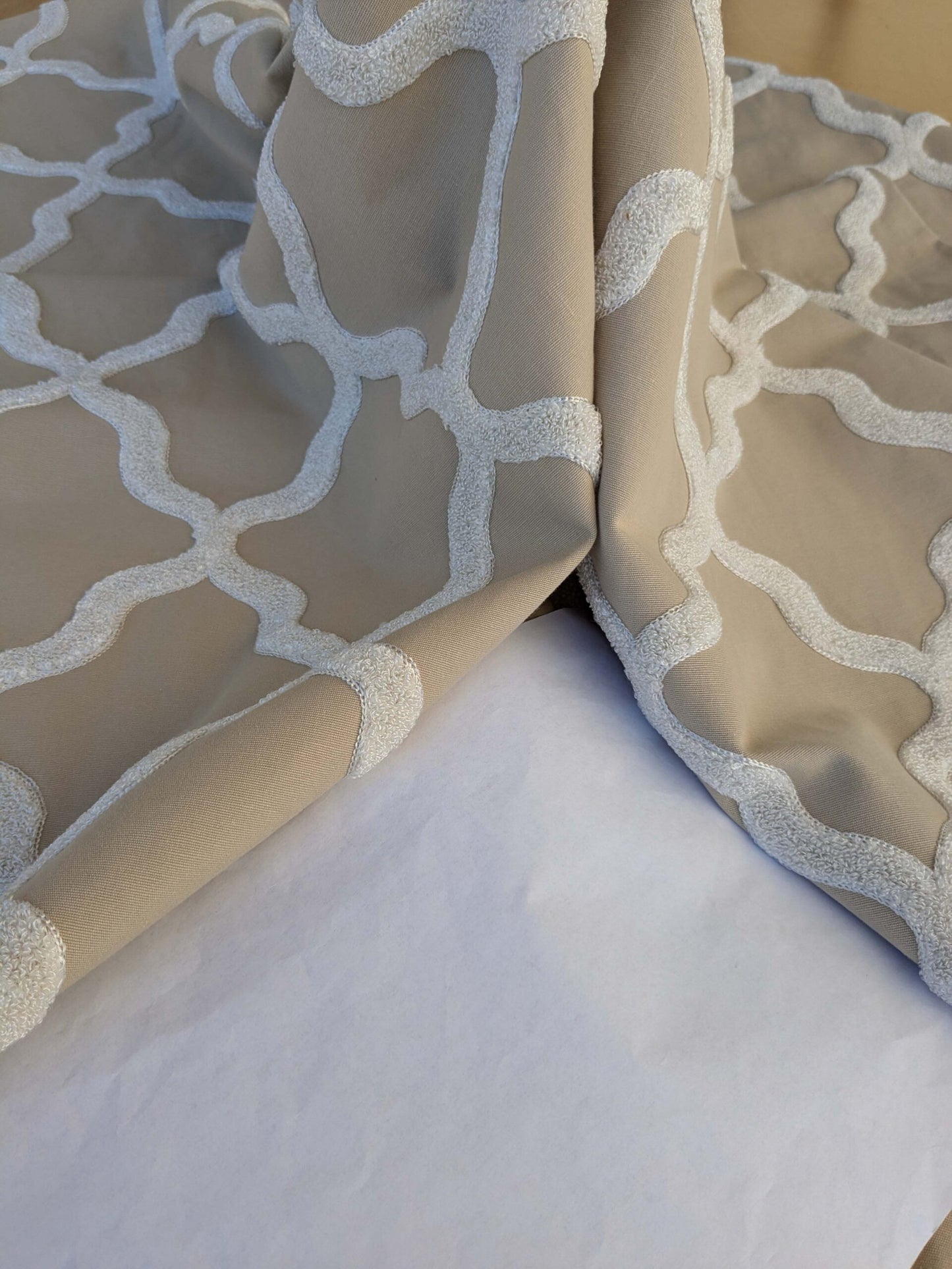 4 EV44 1.2y x 54" Scalamandre Fonthill Astley Boucle Biscuit Brown White Cream Diamond Ogee MSRP USD 338/Y