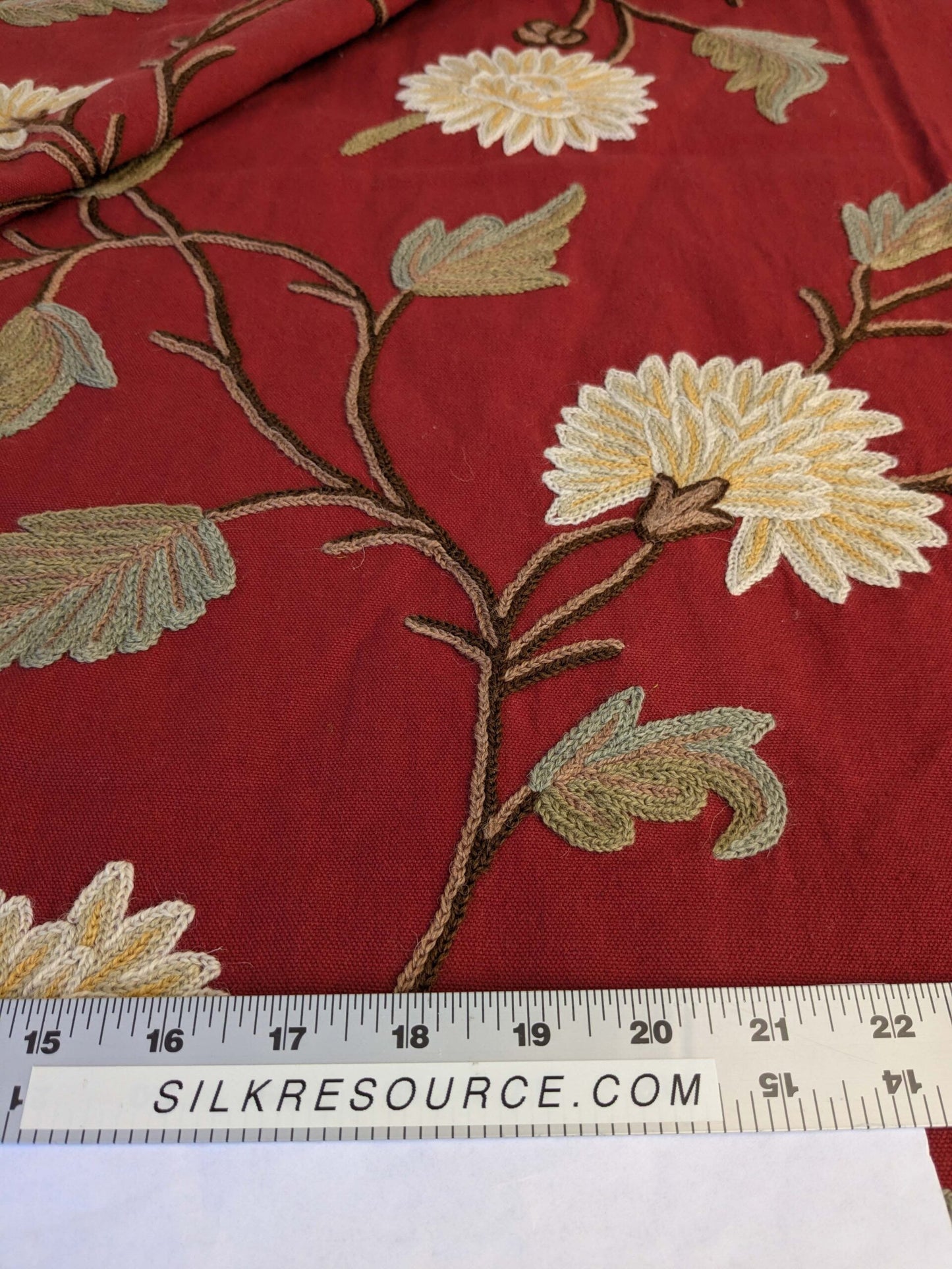 9 EV44 2.4yd x 54"w Scalamandre Jaya Red Wool Chrysanthemum Embroidery On Cotton MSRP USD 216/Y
