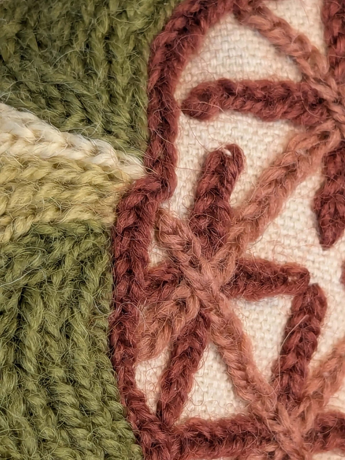 10 EV44 2.6yd x 60"w Scalamandre Old World Weavers Floribunda Floral Botanical Tree Foliage Brown Green Red on Beige Embroidery Historical MSRP US 400+/Y