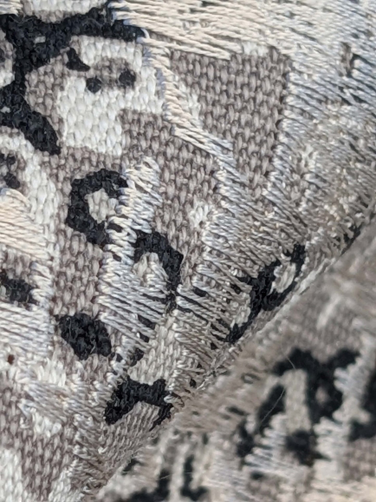 18 EV44 1.2yd Scalamandre Komodo Modern Nature Carbon Gray Black Beige Embroidery Print Abstract