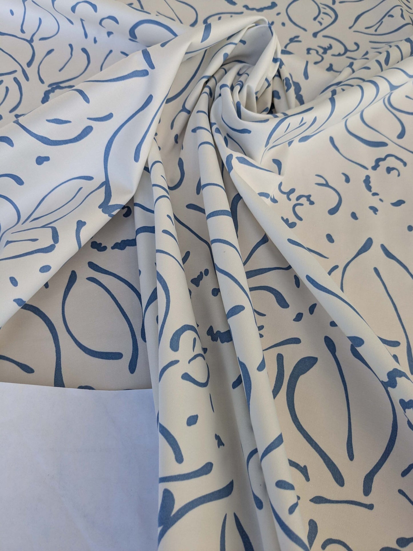 by yard Scalamandre Brooks Delphinium on White Modern Art Floral Print Cotton MSRP USD 180/y