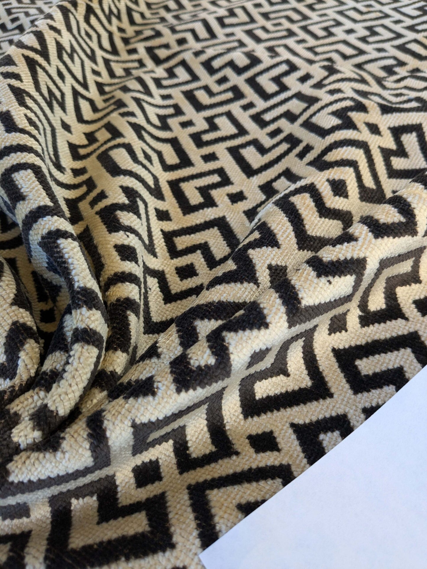 2.4 yard Scalamandre Colony Roma Raff Nero Beige Black Geometric Linen Velvet Geometric  MSRP USD 300+/Y