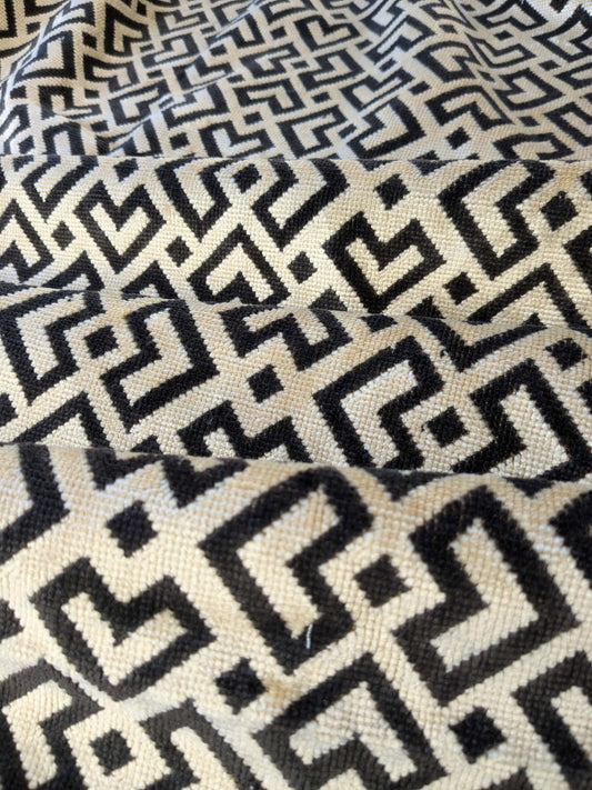 2.4 yard Scalamandre Colony Roma Raff Nero Beige Black Geometric Linen Velvet Geometric  MSRP USD 300+/Y