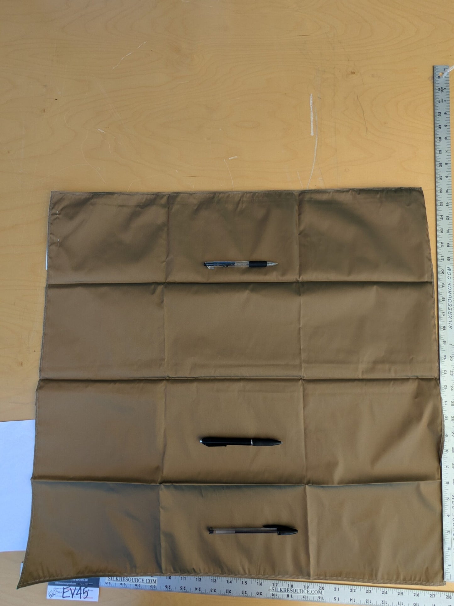 46 EV45 Square Scalamandre Lelievre Paris Psyche Reversible Turquoise Blue Polyester Solid Taffeta(Faint Spots)