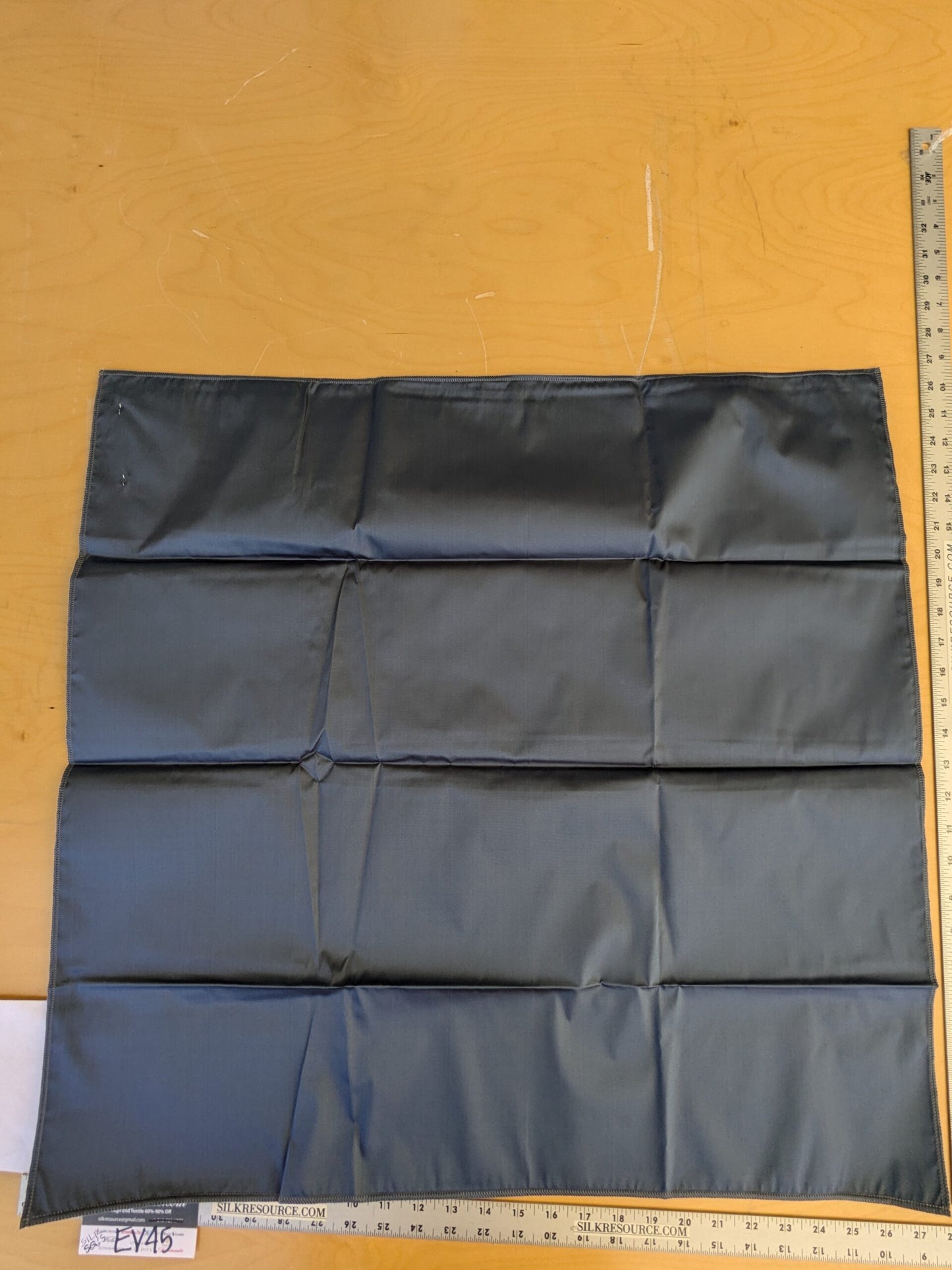 48 EV45 Square Scalamandre Lelievre Paris Psyche Reversible Ombre Brown Polyester Solid Taffeta