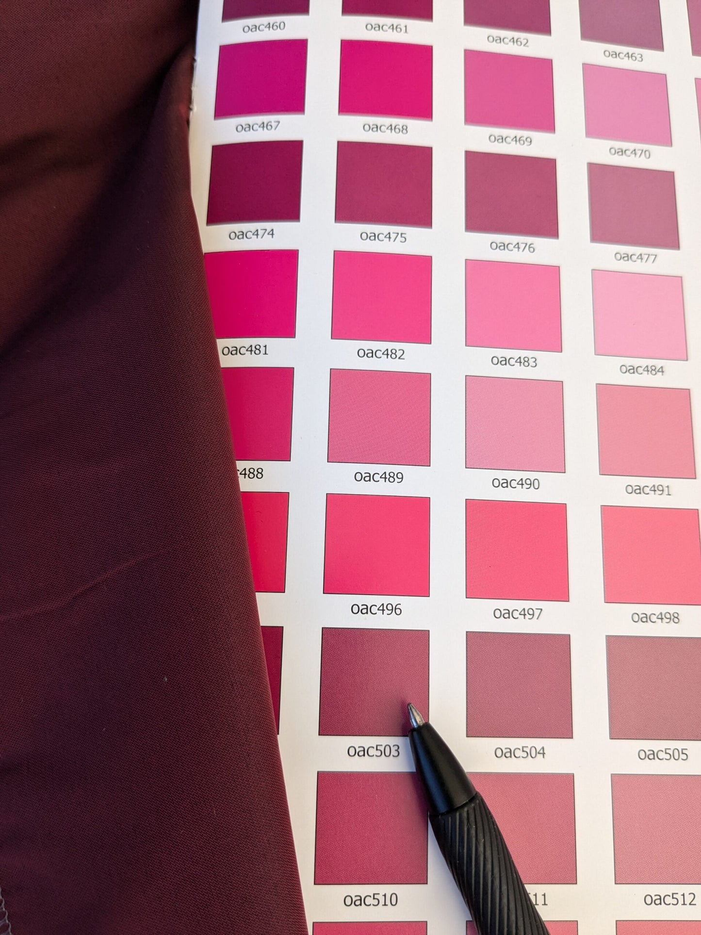 49 EV45 Square Scalamandre Lelievre Paris Psyche Reversible Grenat Deep Red Polyester Solid Taffeta