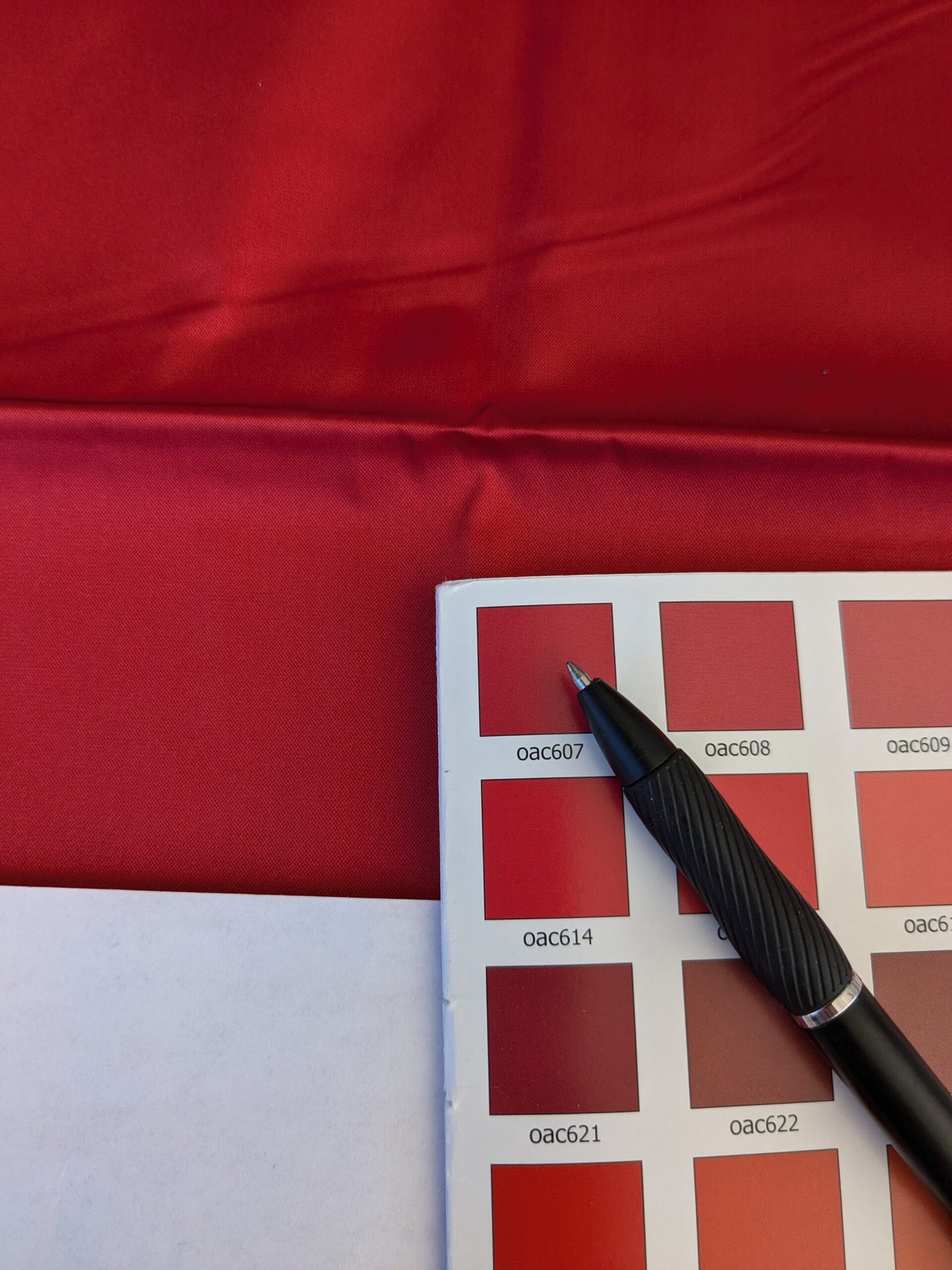 51 EV45 Square Scalamandre Lelievre Paris Psyche Reversible Cardinal Red Polyester Solid Taffeta