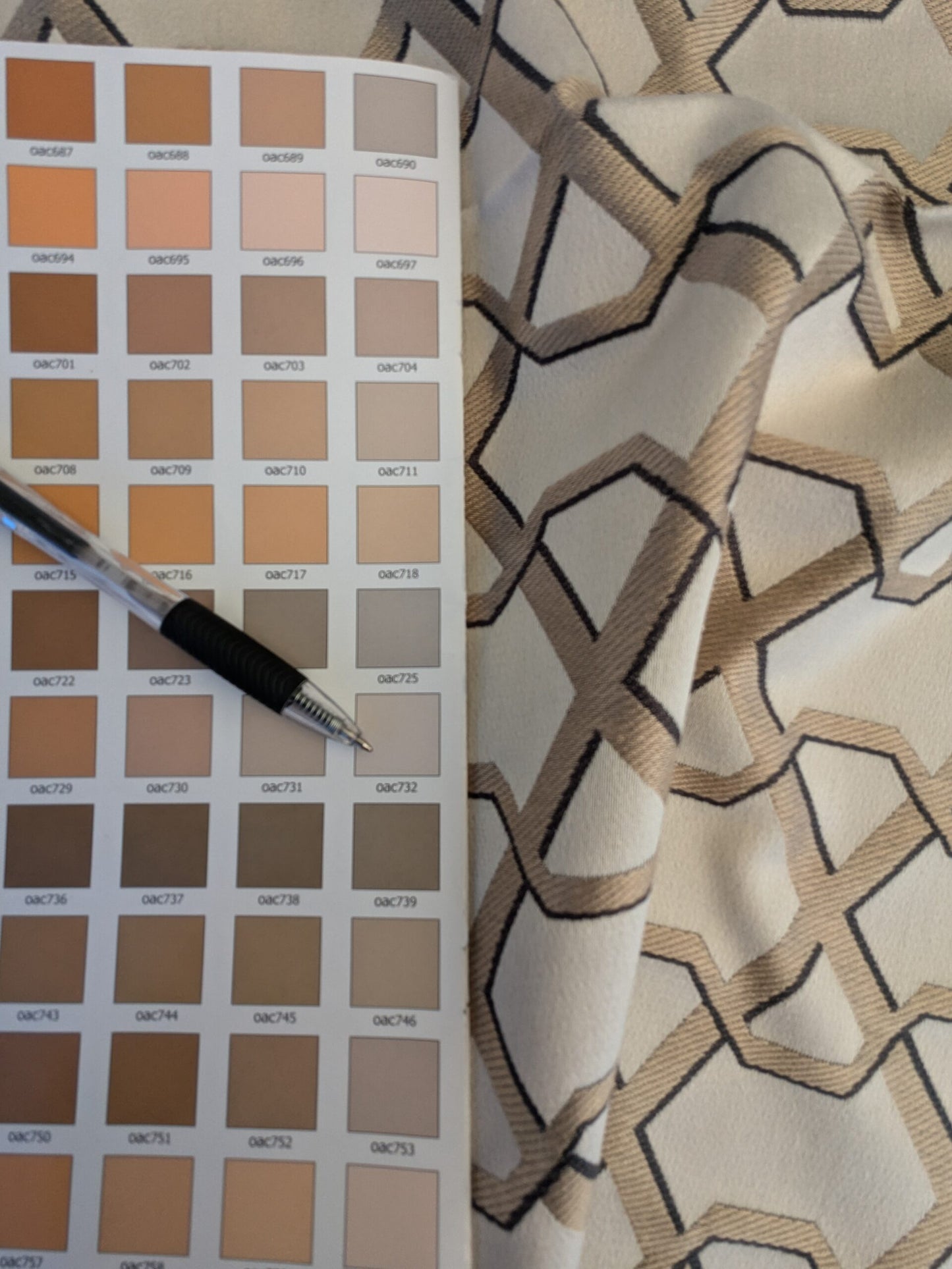 59 EV45 Square Scalamandre Lelievre Ribon Cream White White Beige Jacquard Diamond Ogee Fretwork Lattice Large Jacquard MSRP USD 300+/y