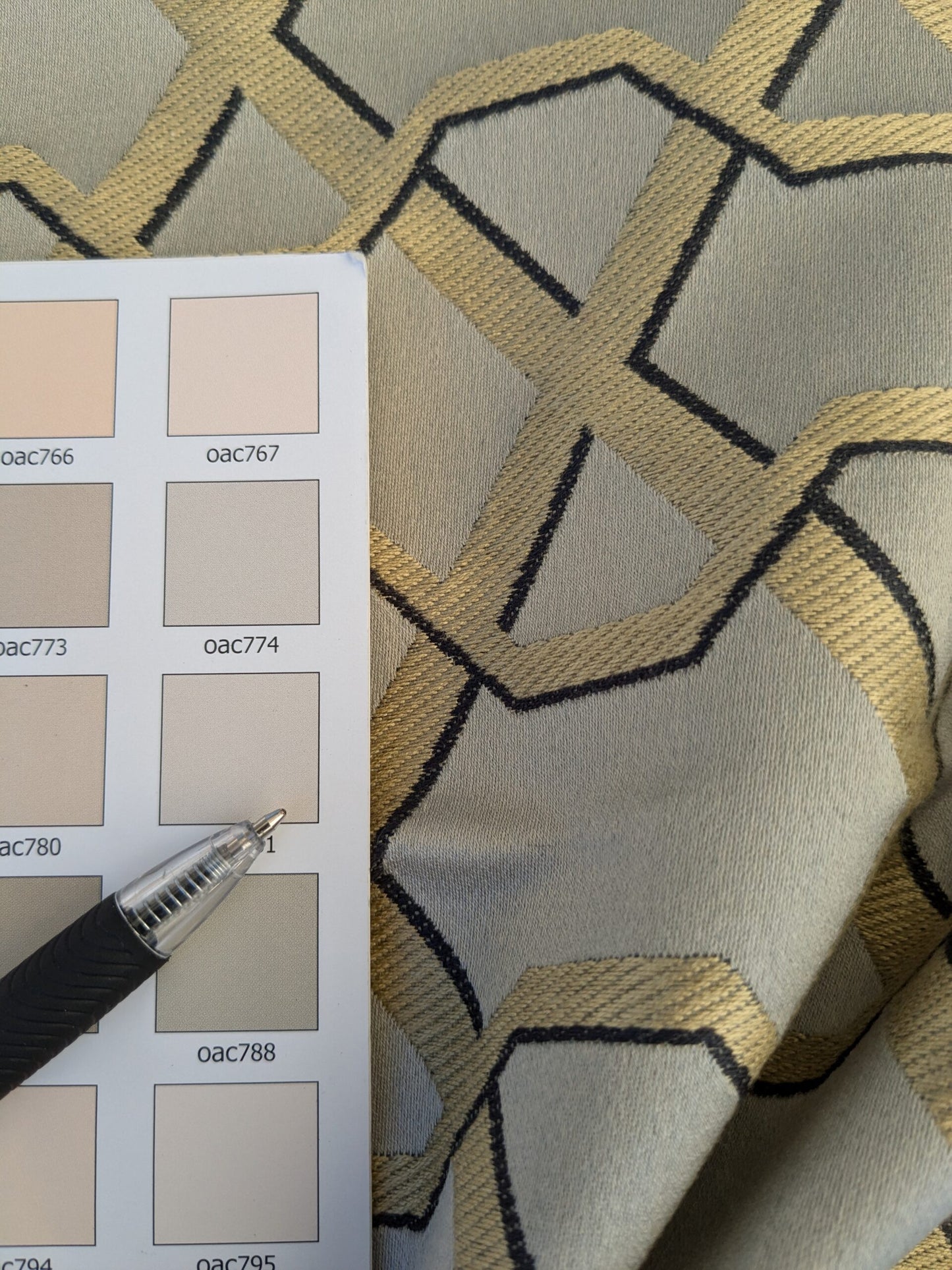 62 EV45 Square Scalamandre Lelievre Ribon Opaline Gray Jacquard Diamond Ogee Fretwork Lattice Large Jacquard MSRP USD 300+/y