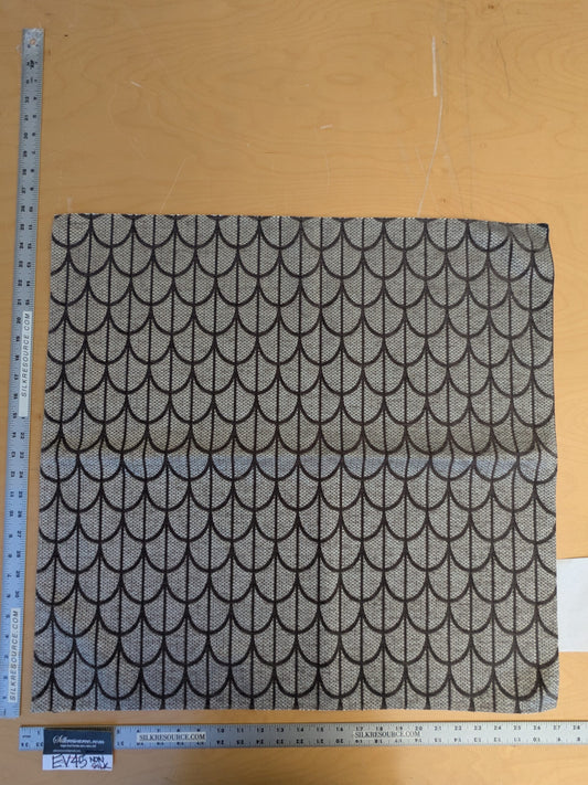 74 EV45 Square Scalamandre Lelievre Paris Parure M1 Heron Gray Geometric Small Scale Polyester MSRP USD334/y