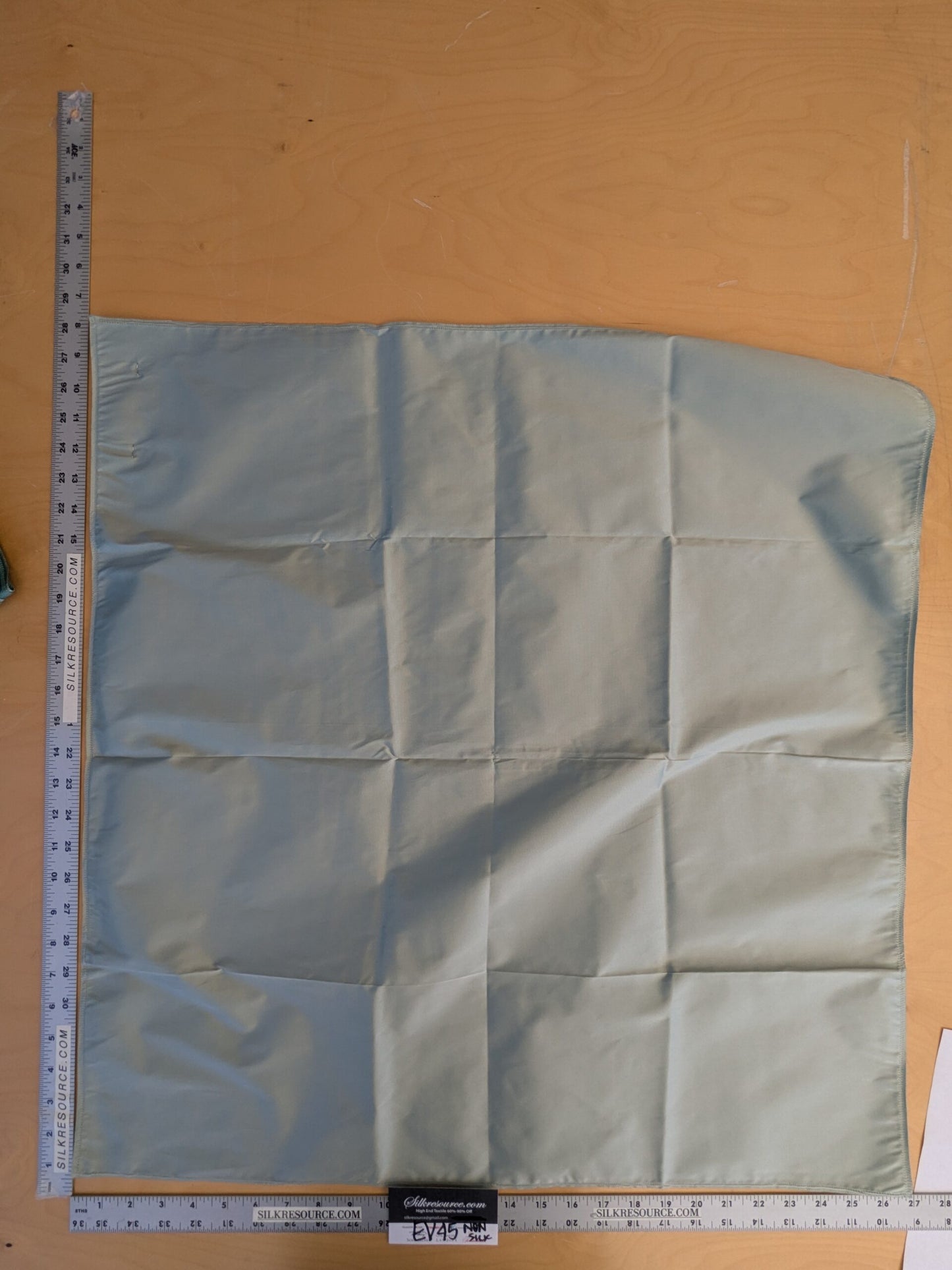 81 EV45 Square Scalamandre Lelievre Paris Psyche Reversible Jade Aqua Polyester Solid Taffeta