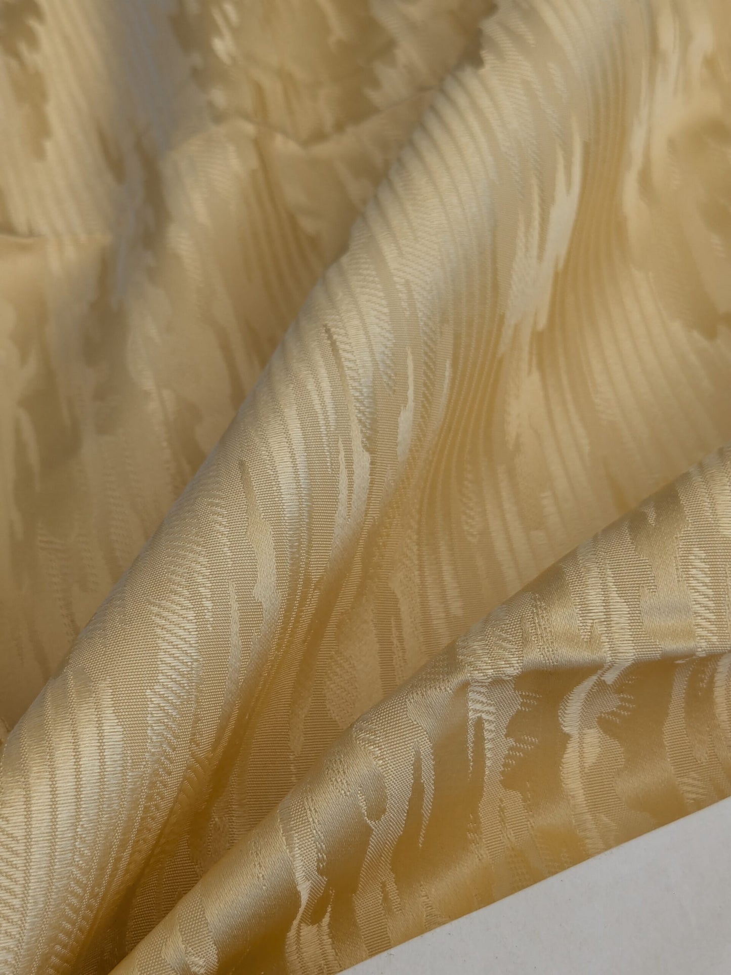 1 EV45 Silk Square 28" x 28"  Old World Weavers Cetonia Limone Damask Abstract Gold Beige MSRP USD 400/y