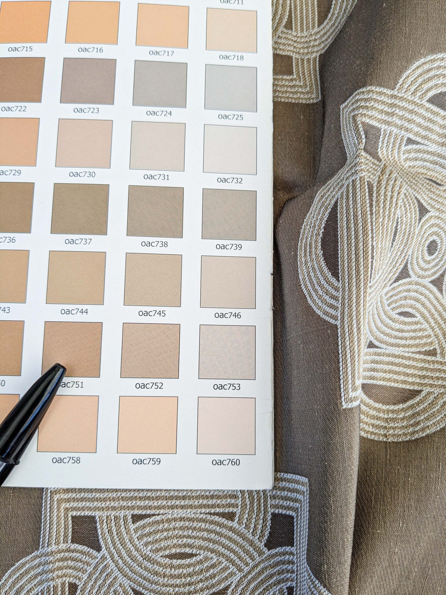 3 EV45 Silk blend Square 29" x 26" Scalamandre Old World Weaver Lockette Mocha Brown White Geometric Medallion Brown Small Jacquard