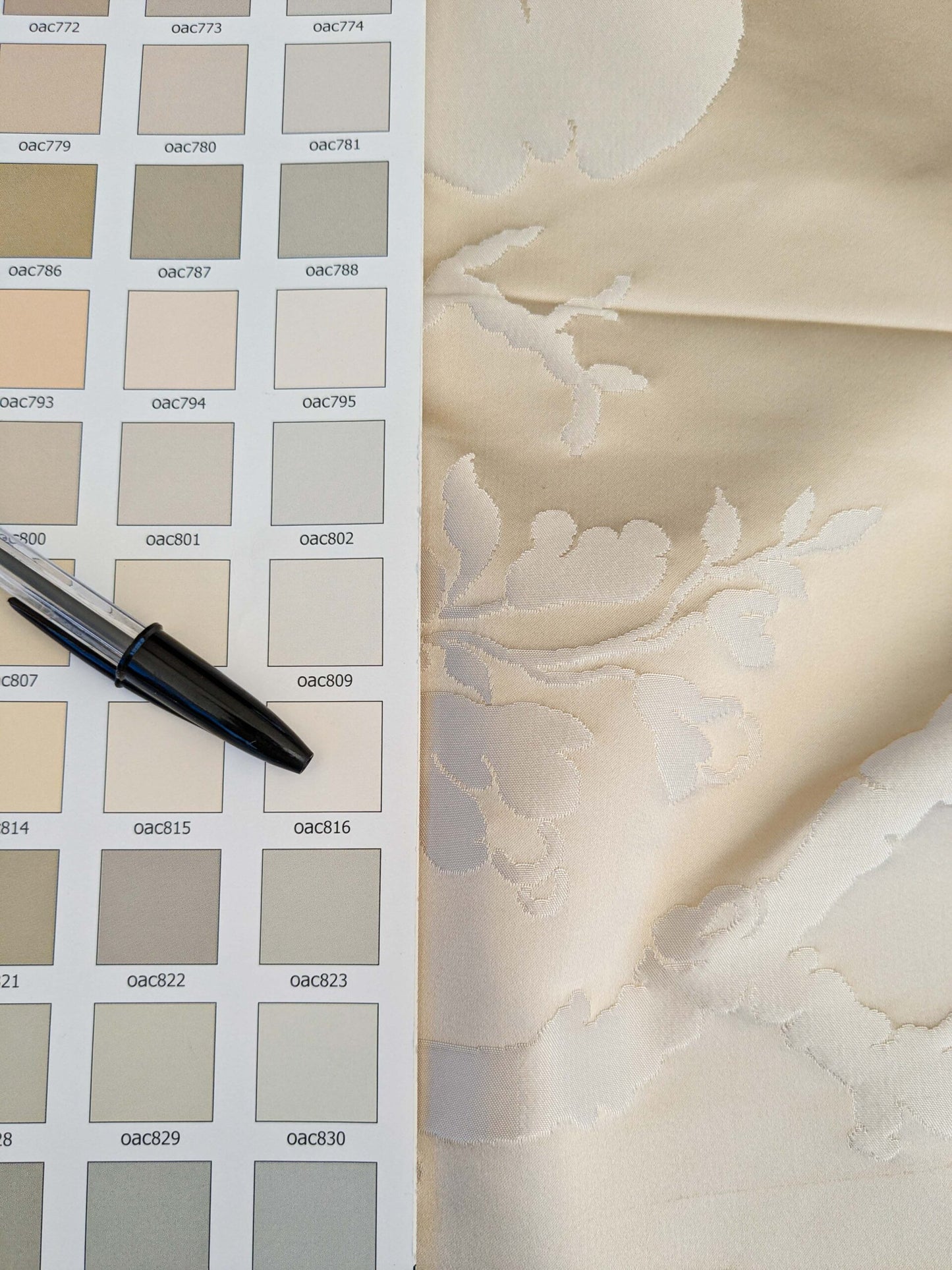 18 EV45 Silk Square 24" x 26"  Tassinari and Chatel Argenson Ivoire Ivory Floral Botanical Foliage MSRP USD 1200D 1200+/y