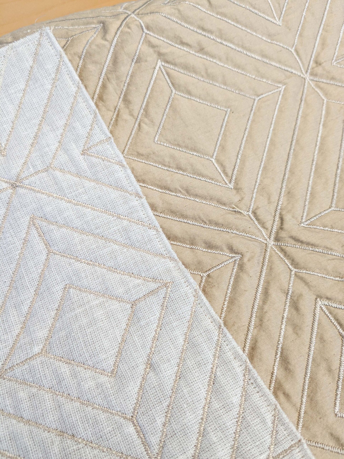 25 EV45 Silk Blend Square 26" x 26" Scalamandre Fonthill Anouska Putty Brown Diamond Ogee Matelasse MSRP USD 554/y