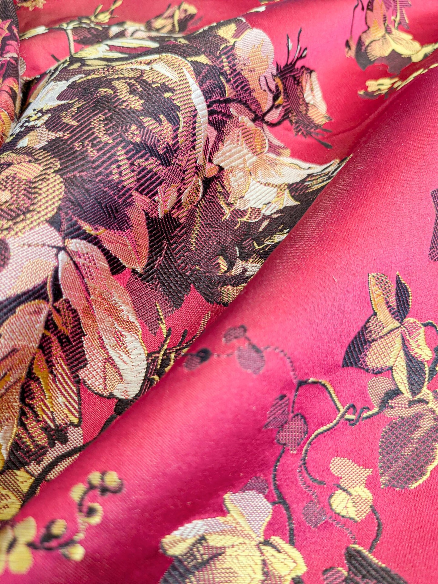 33 EV45 Silk Square 21" x 25" Tassinari and Chatel Offenbach Red Gold Botanical Foliage Historic MSRP USD 1766/y