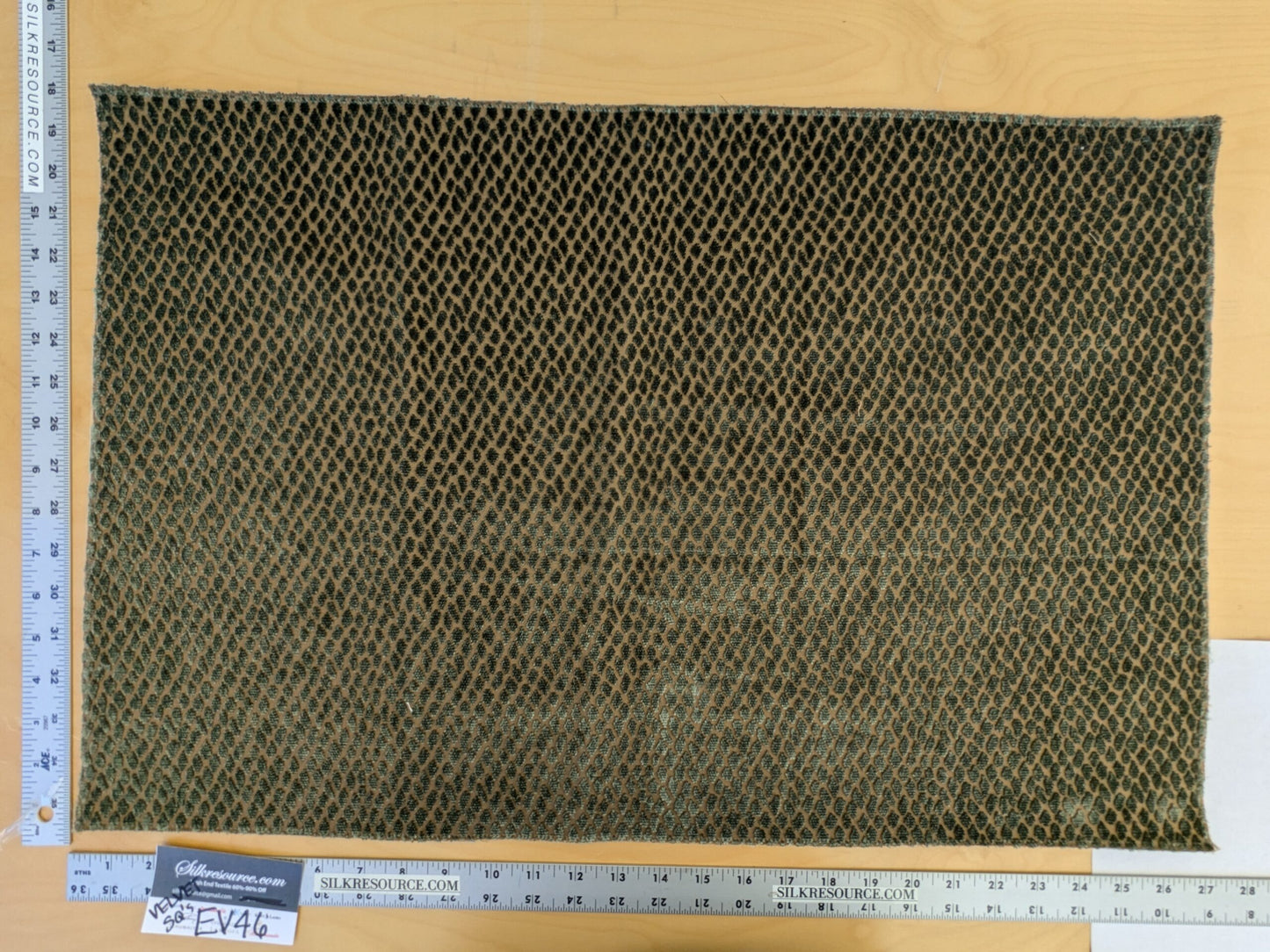 9 EV46 Velvet 18" x 27" Square Scalamandre Iguana Green Brown Small Scale Silk Cotton Jacquard Velvet MSRP USD800+/y