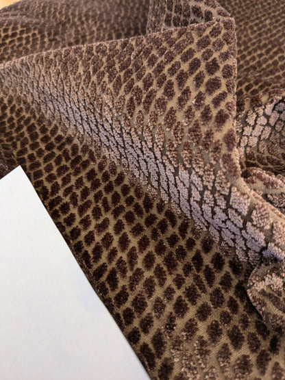 14 EV46 Velvet Square Scalamandre Iguana Purple Small Scale Silk Cotton Jacquard Velvet MSRP USD800+/y