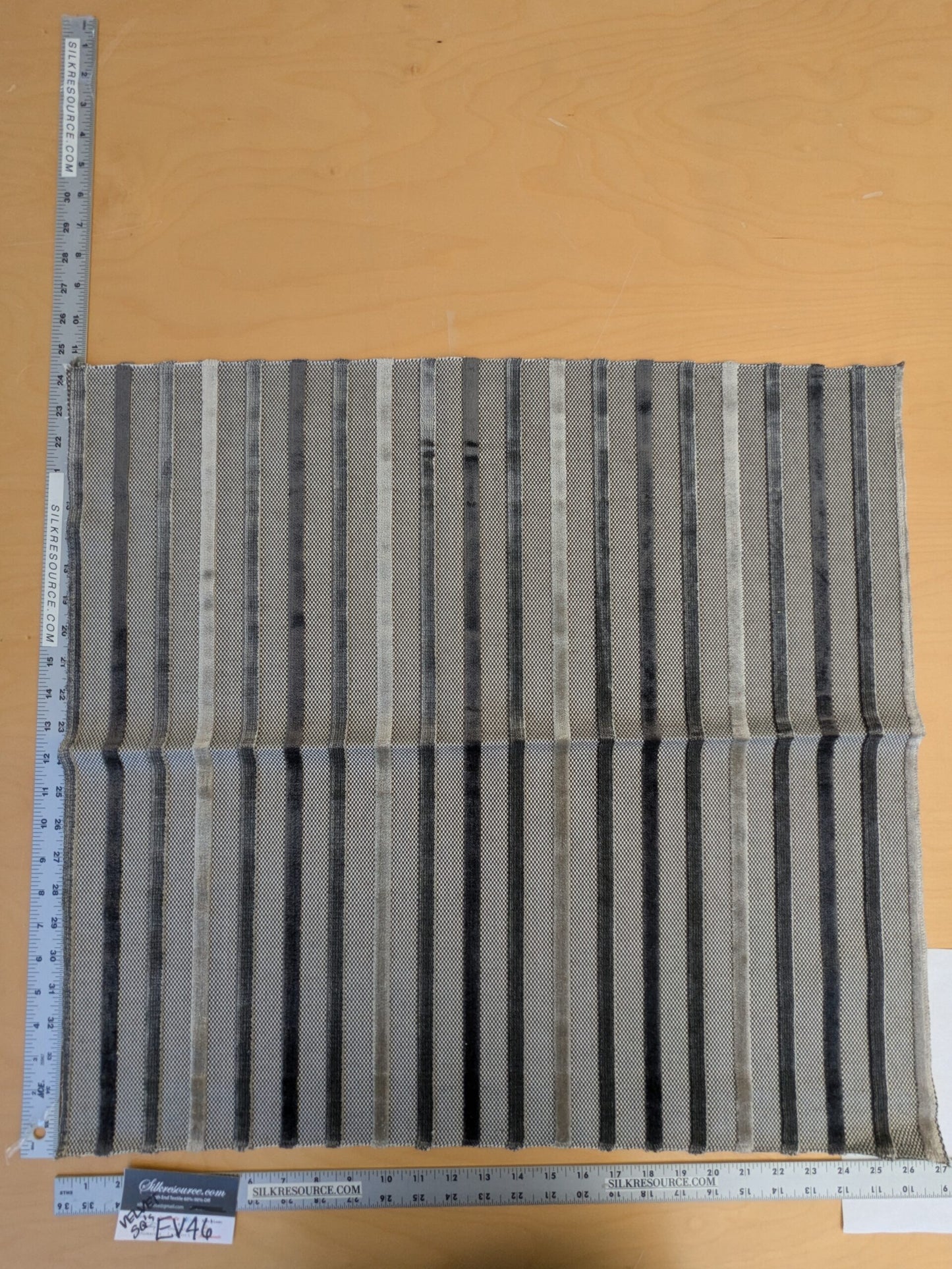 16 EV46 Velvet Square Scalamandre Stripe Gray Silver Texture