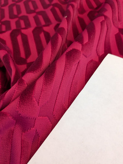 17 EV46 Velvet Square Scalamandre Lelievre Paris Typo M1 Red Polyester Geometric Graphic MSRP USD 474/y