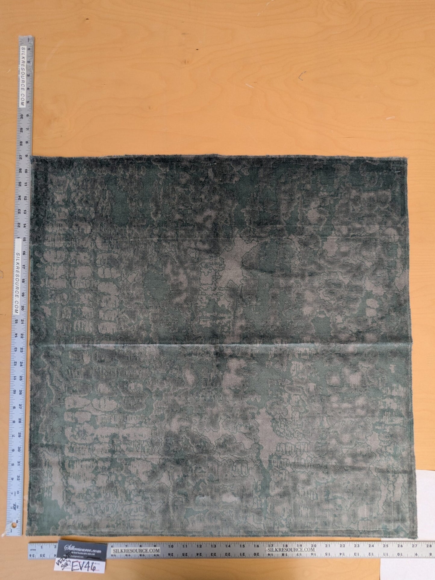 28 EV46 27" x 27" Velvet Square Scalamandre Aldeco Fragment Blue Haze  Abstract MSRP USD 326/y