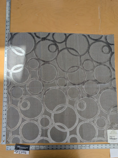 46 EV46 Velvet Square Scalamandre Old World Weavers Velluto Cerchio Silver Cut Velvet Gray Geometric Circle