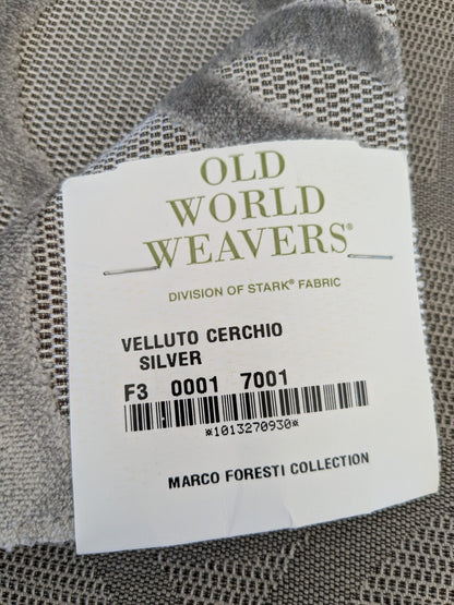 46 EV46 Velvet Square Scalamandre Old World Weavers Velluto Cerchio Silver Cut Velvet Gray Geometric Circle