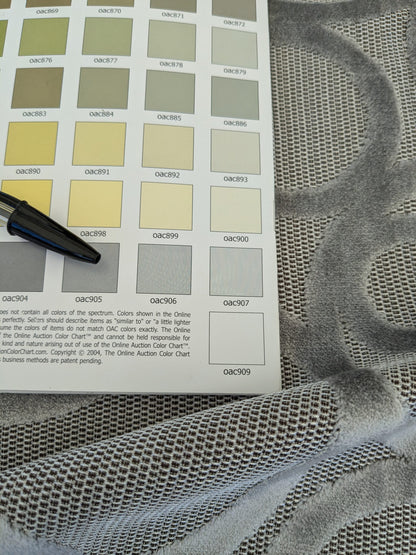 46 EV46 Velvet Square Scalamandre Old World Weavers Velluto Cerchio Silver Cut Velvet Gray Geometric Circle