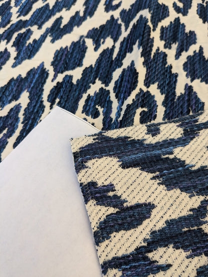 4 EV47 Square Scalamandre Lhasa Ikat Weave Blue White Woven Ikat Abstract Diamond Pattern MSRP USD 362/yard