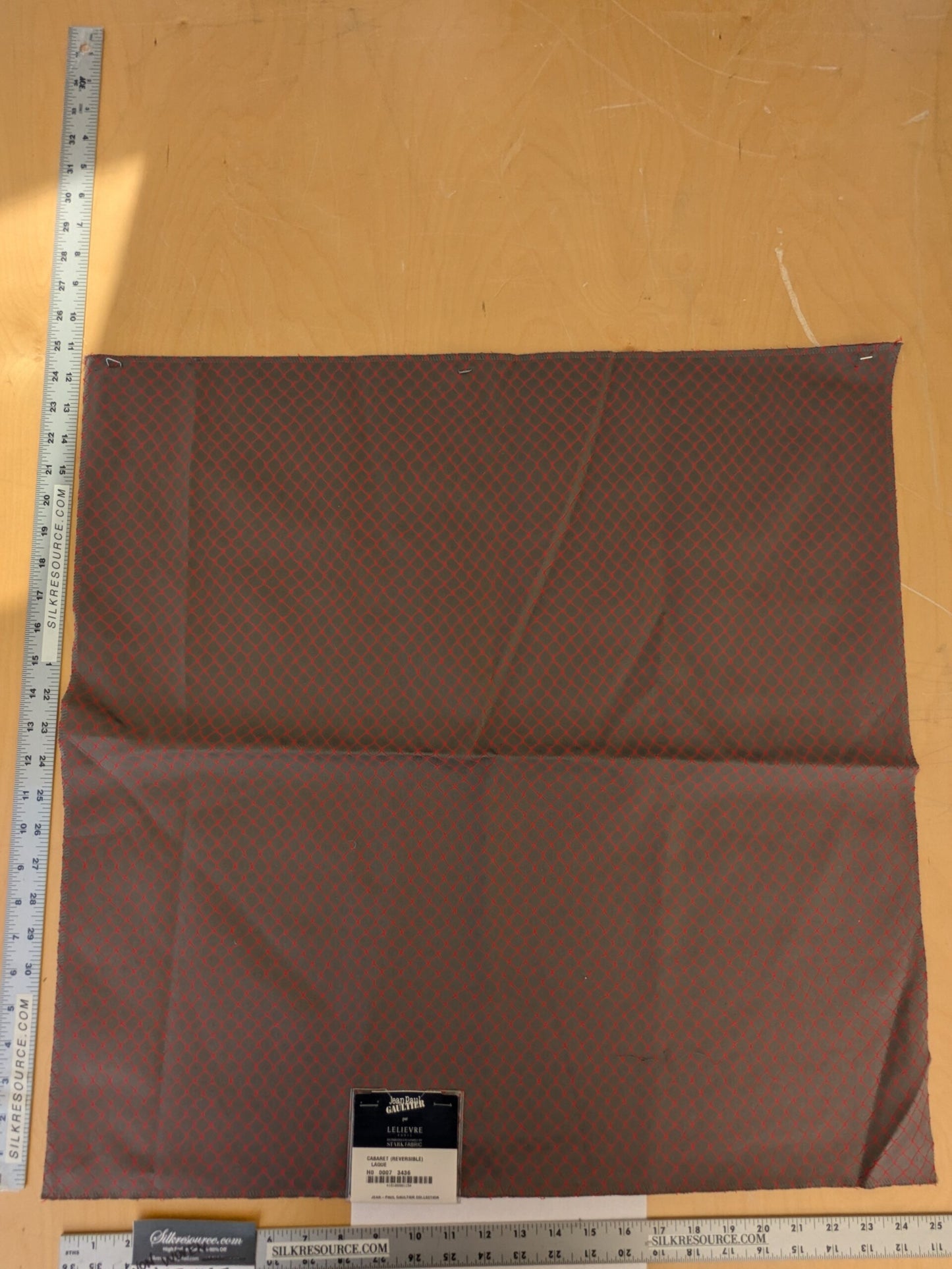 21 EV47 Square Scalamandre Jean Paul Gaultier Cabaret Reversible Laque Gray White Geometric Ogee Diamond