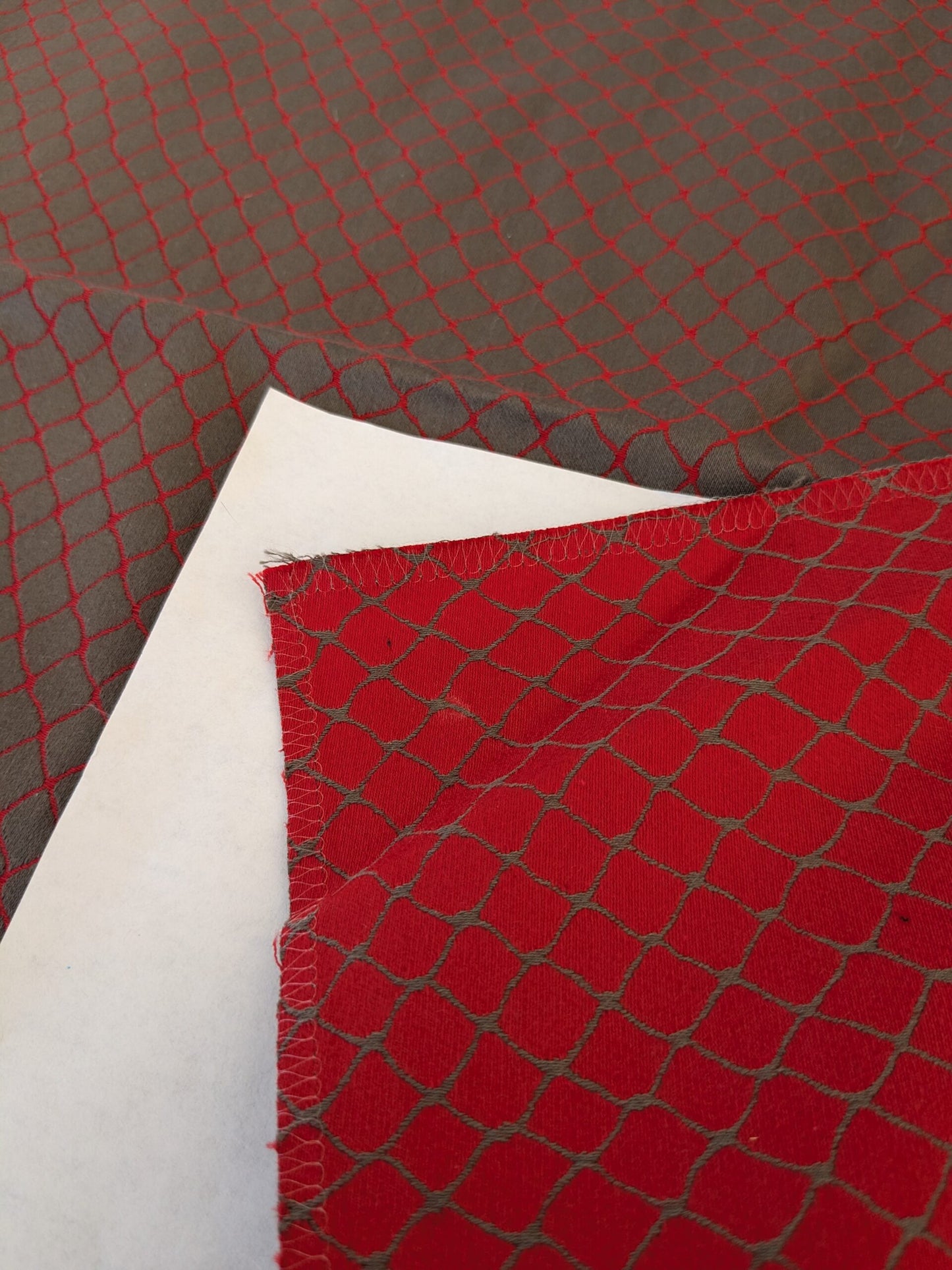 21 EV47 Square Scalamandre Jean Paul Gaultier Cabaret Reversible Laque Gray White Geometric Ogee Diamond